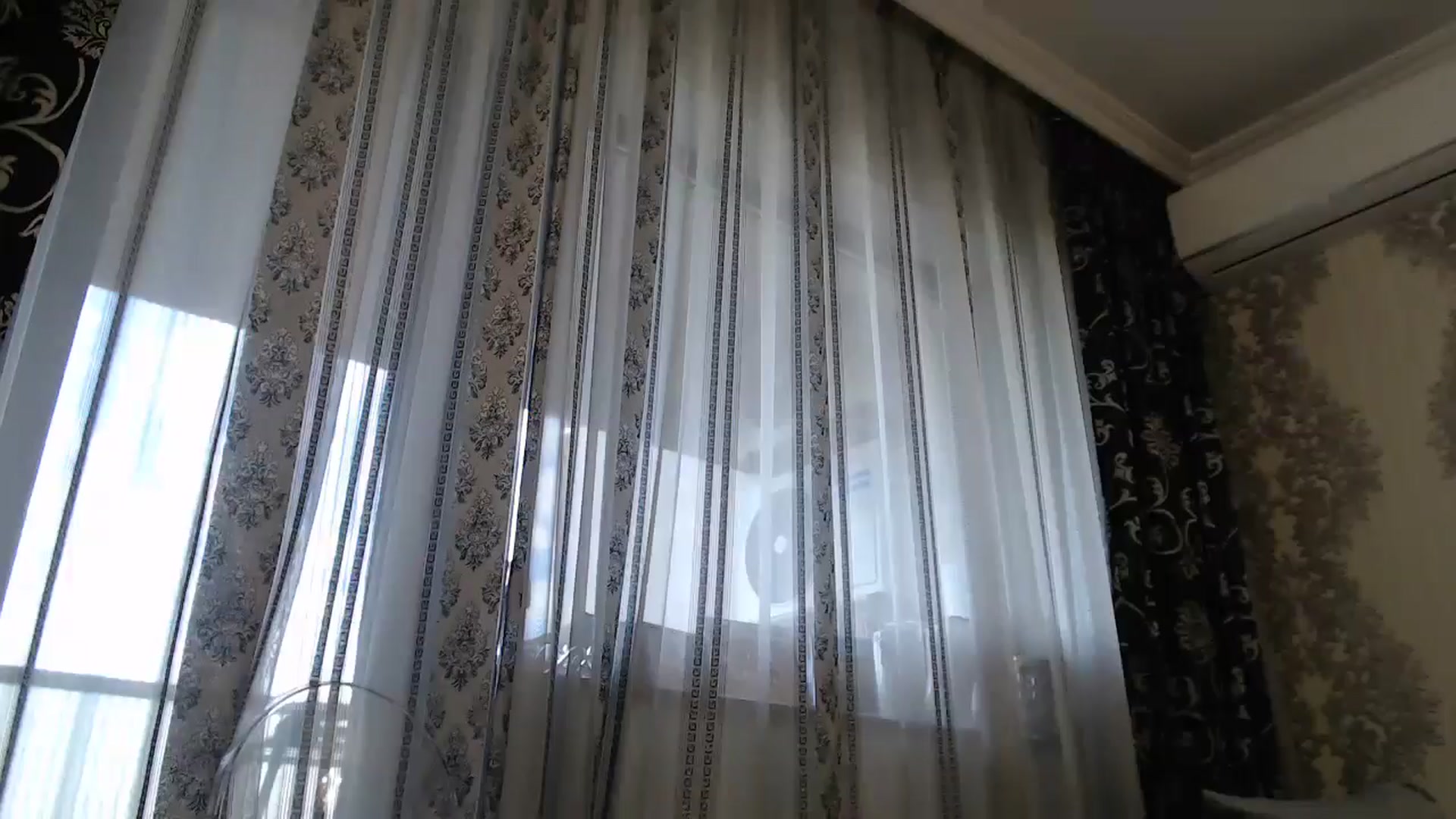 Gallery image thumbnail from SweetyKimmy's myfreecams stream on, 10/15/2024, 07:27 image 13 of 20