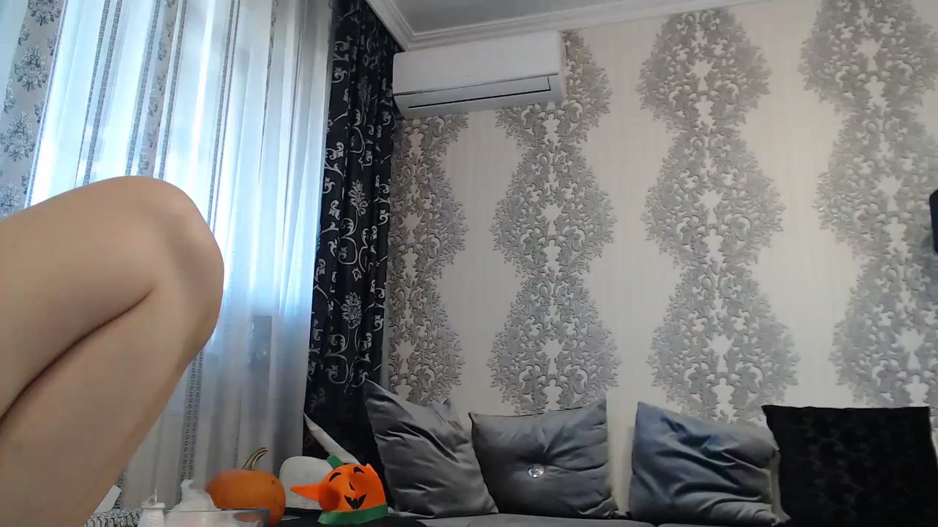Gallery image thumbnail from SweetyKimmy's myfreecams stream on, 10/21/2024, 06:25 image 20 of 20