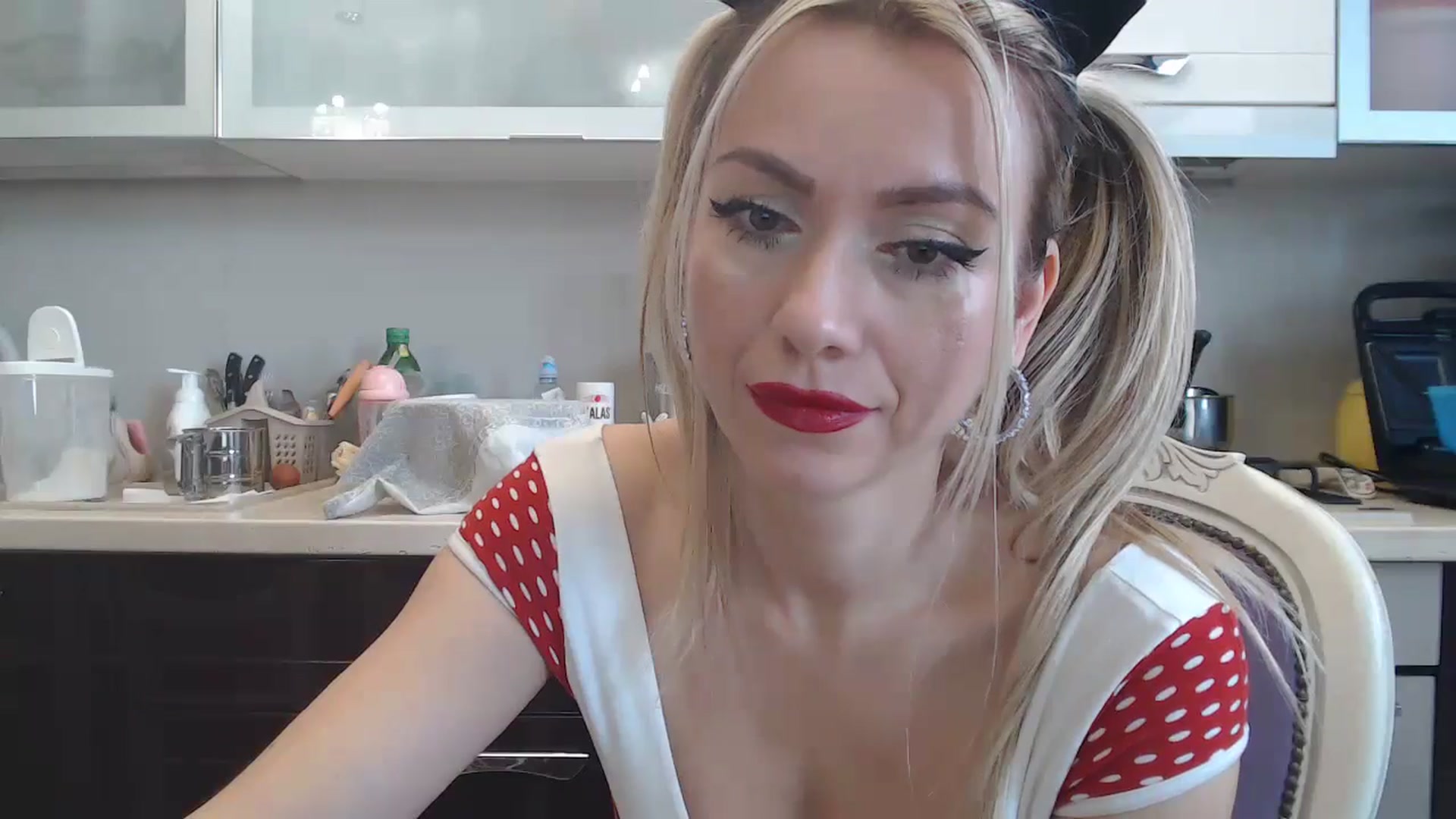 Gallery image thumbnail from SweetyKimmy's myfreecams stream on, 10/24/2024, 07:18 image 14 of 20