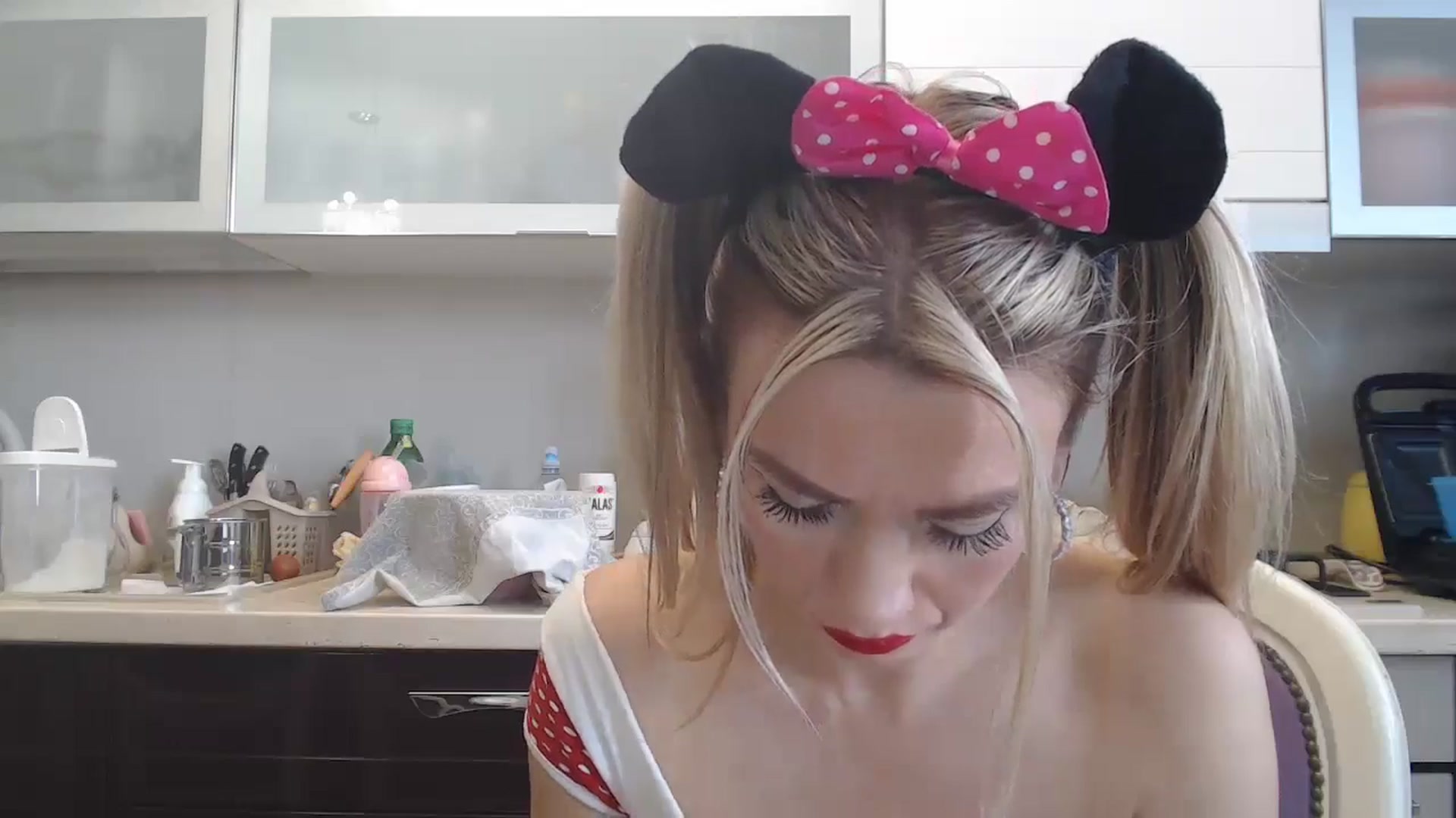 Gallery image thumbnail from SweetyKimmy's myfreecams stream on, 10/24/2024, 07:18 image 8 of 20