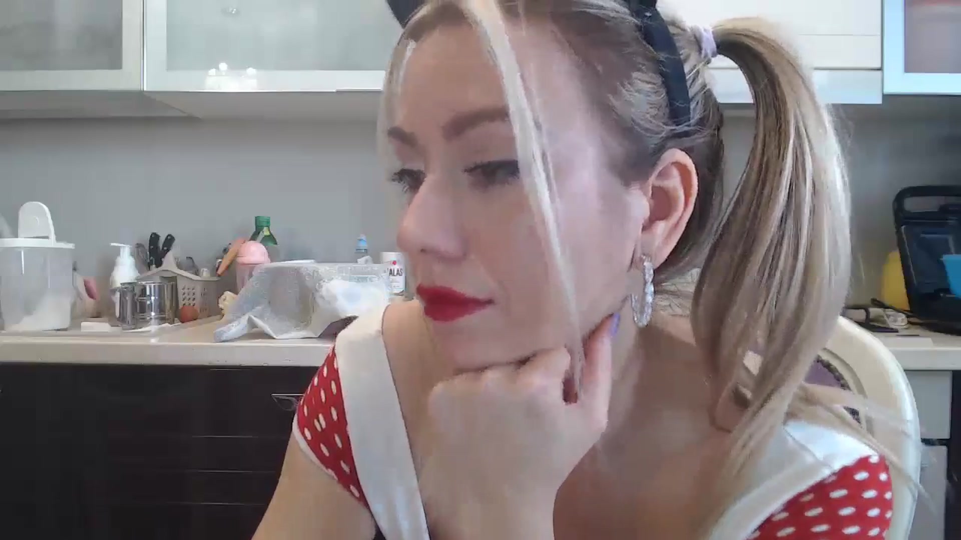 Gallery image thumbnail from SweetyKimmy's myfreecams stream on, 10/24/2024, 07:18 image 15 of 20