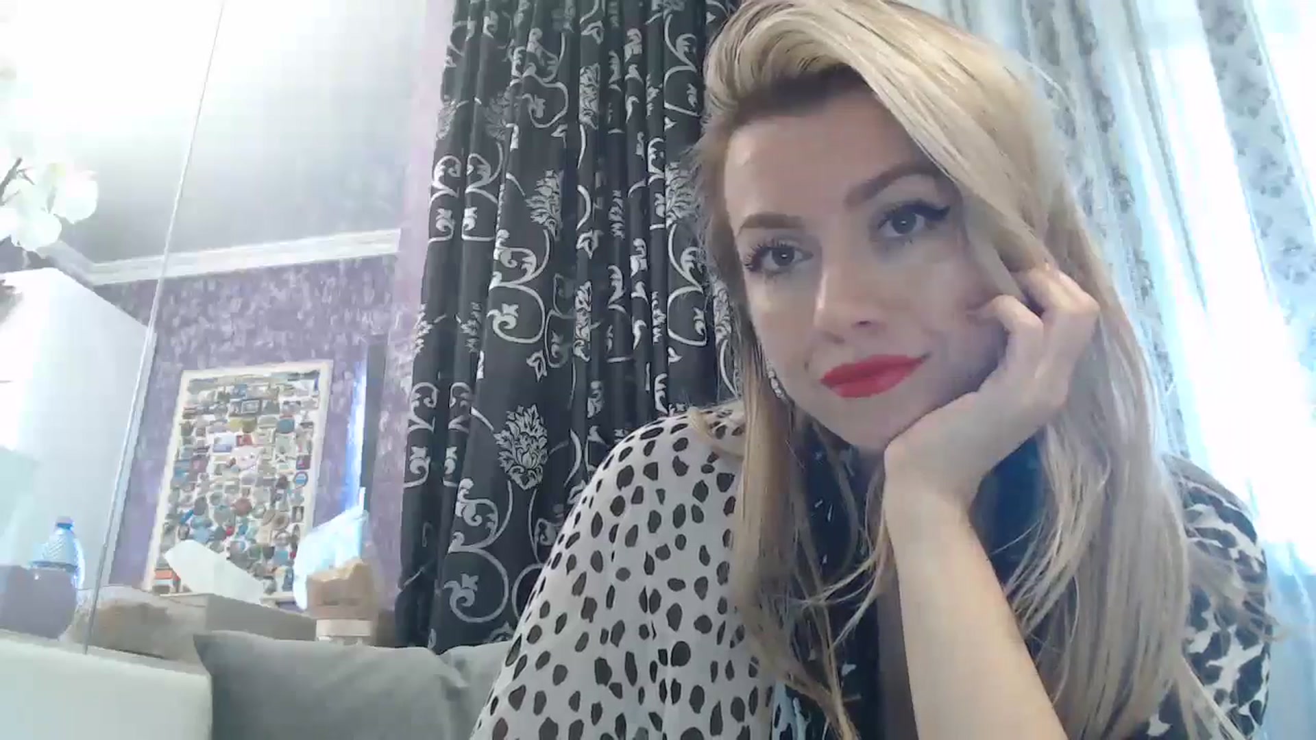 Gallery image thumbnail from SweetyKimmy's myfreecams stream on, 10/29/2024, 07:52 image 2 of 20