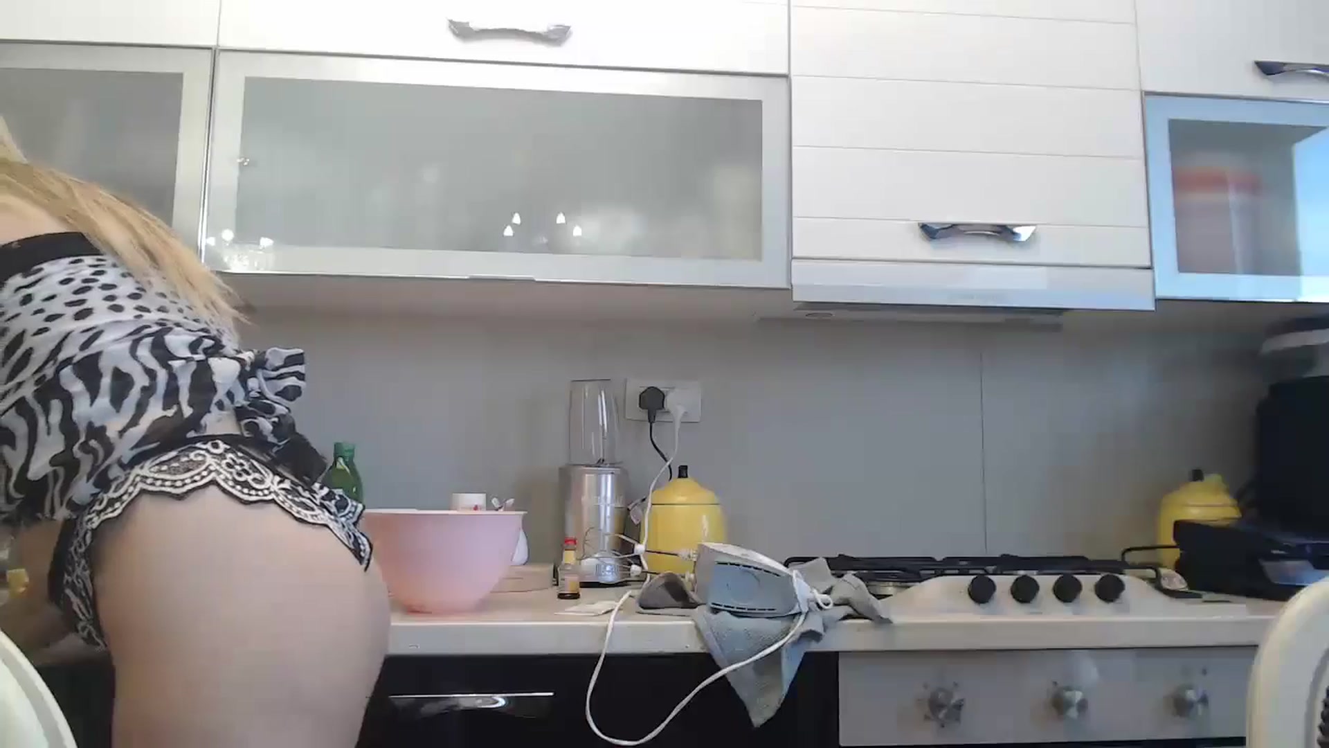 Gallery image thumbnail from SweetyKimmy's myfreecams stream on, 10/29/2024, 07:52 image 7 of 20