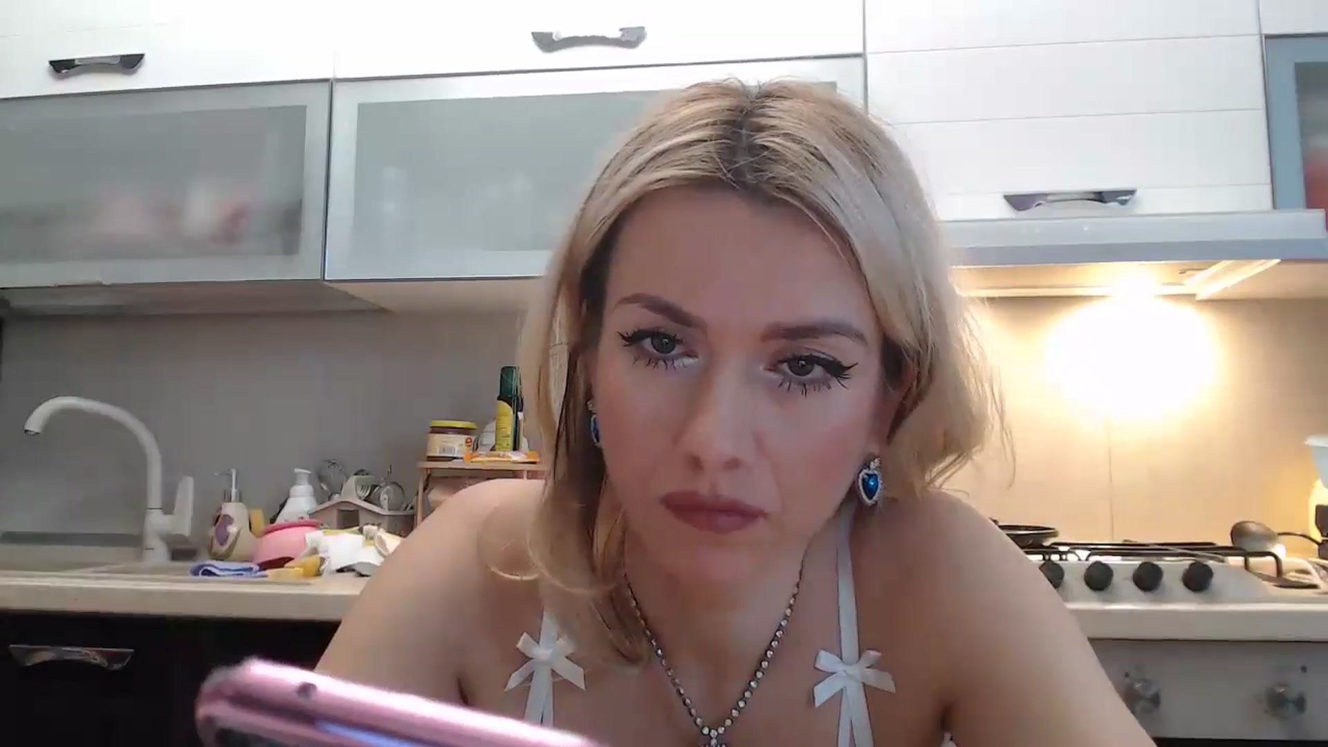 Gallery image thumbnail from SweetyKimmy's myfreecams stream on, 11/12/2024, 07:51 image 9 of 20