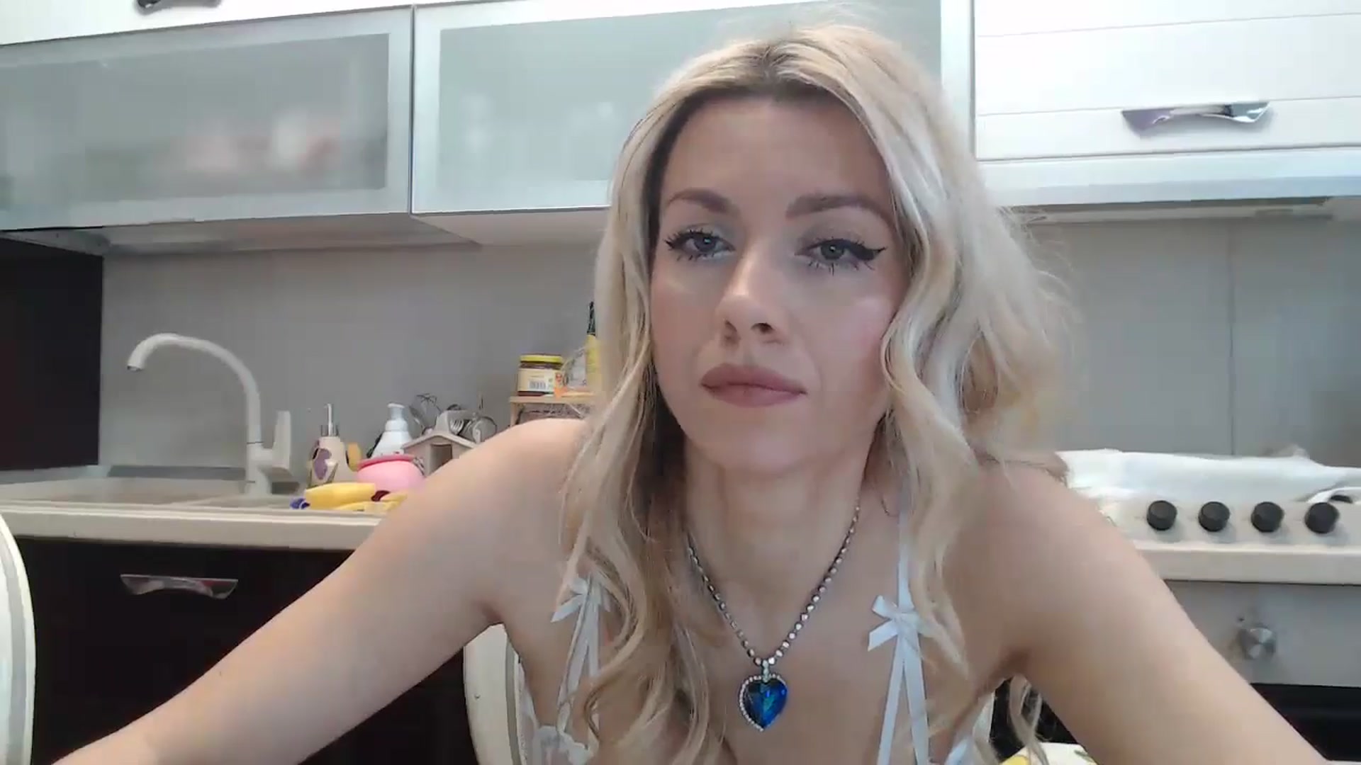 Gallery image thumbnail from SweetyKimmy's myfreecams stream on, 11/12/2024, 07:51 image 15 of 20