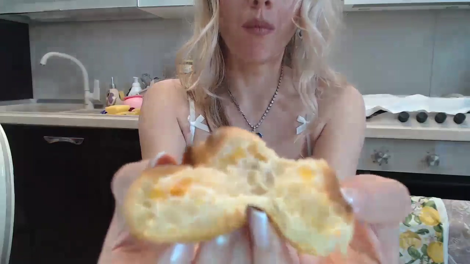 Gallery image thumbnail from SweetyKimmy's myfreecams stream on, 11/12/2024, 07:51 image 19 of 20