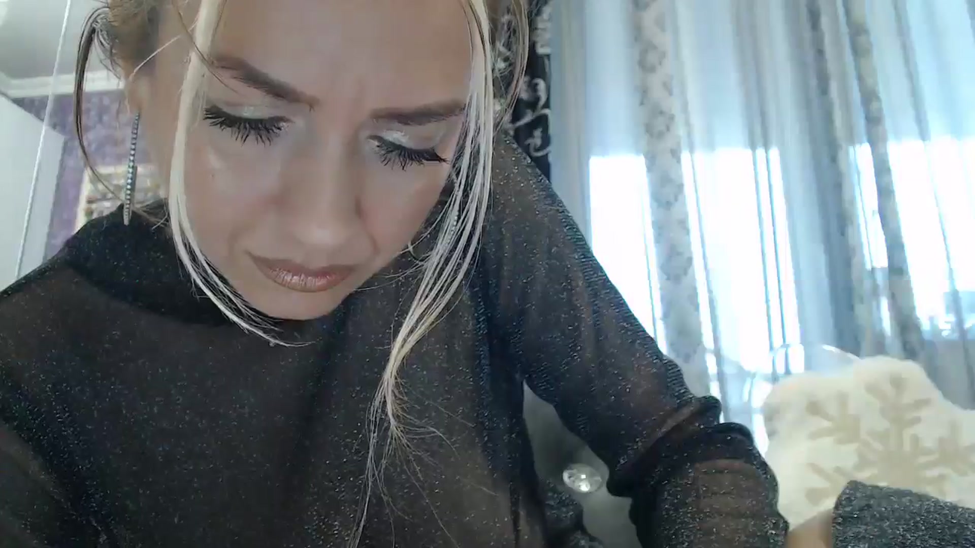 Gallery image thumbnail from SweetyKimmy's myfreecams stream on, 11/15/2024, 07:54 image 13 of 20
