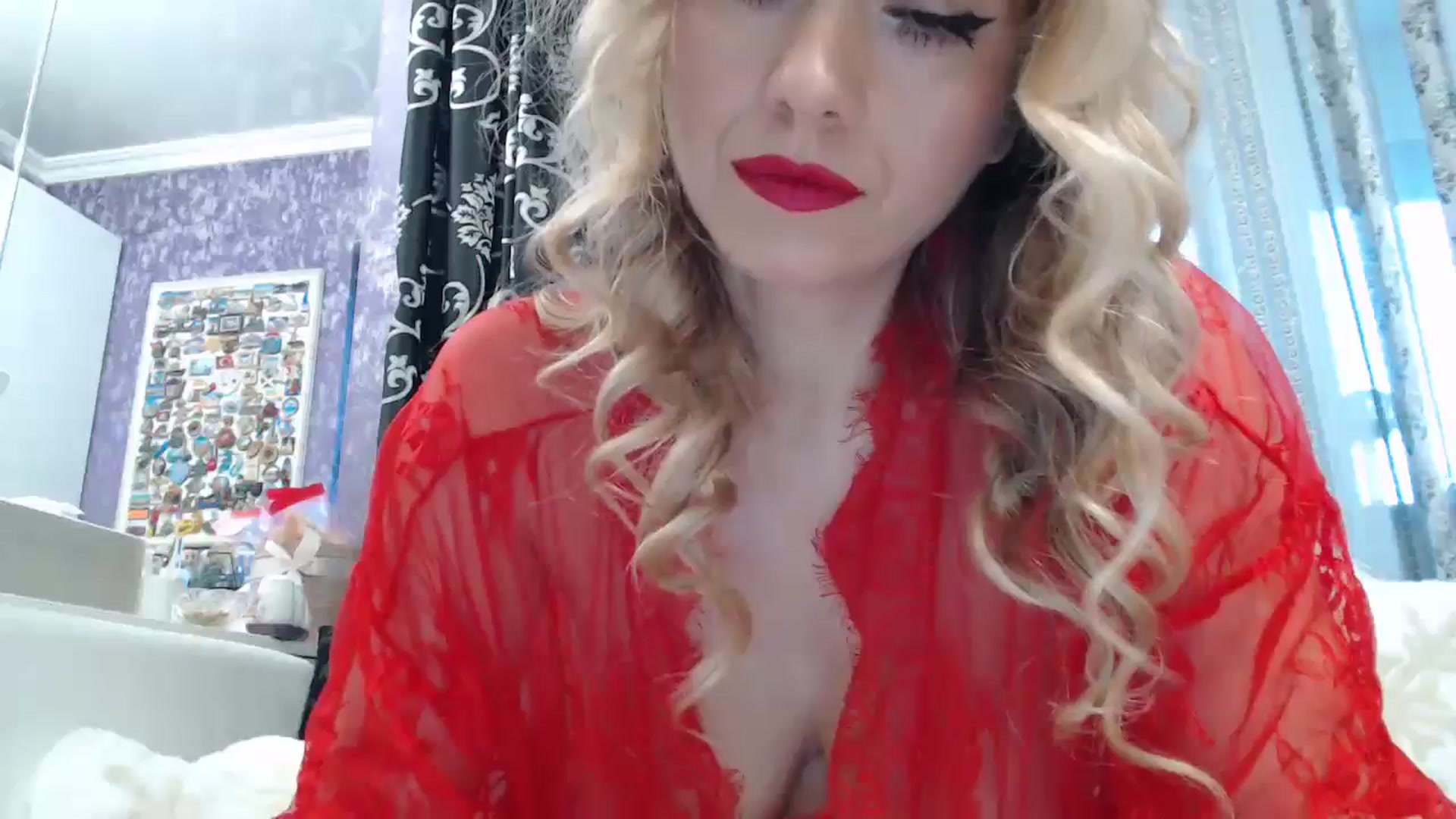 Gallery image thumbnail from SweetyKimmy's myfreecams stream on, 11/20/2024, 06:34 image 18 of 20