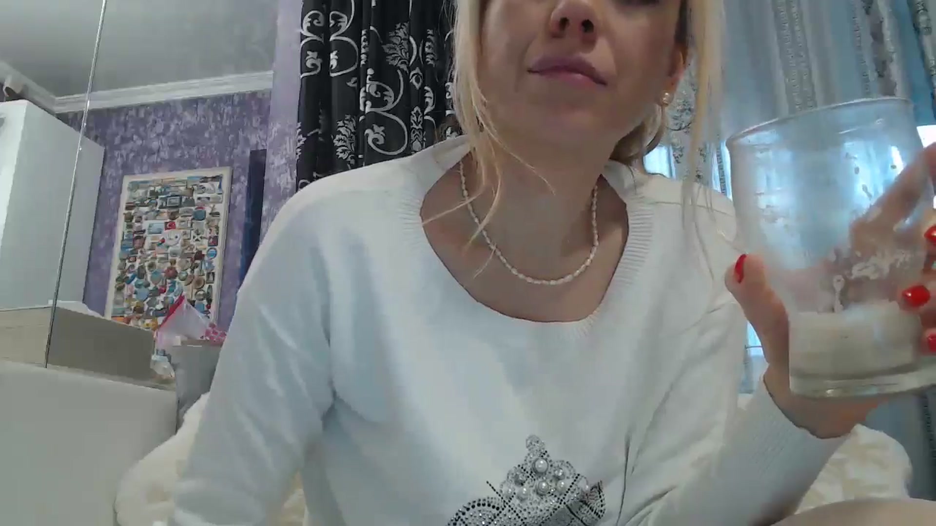Gallery image thumbnail from SweetyKimmy's myfreecams stream on, 11/27/2024, 07:32 image 7 of 20