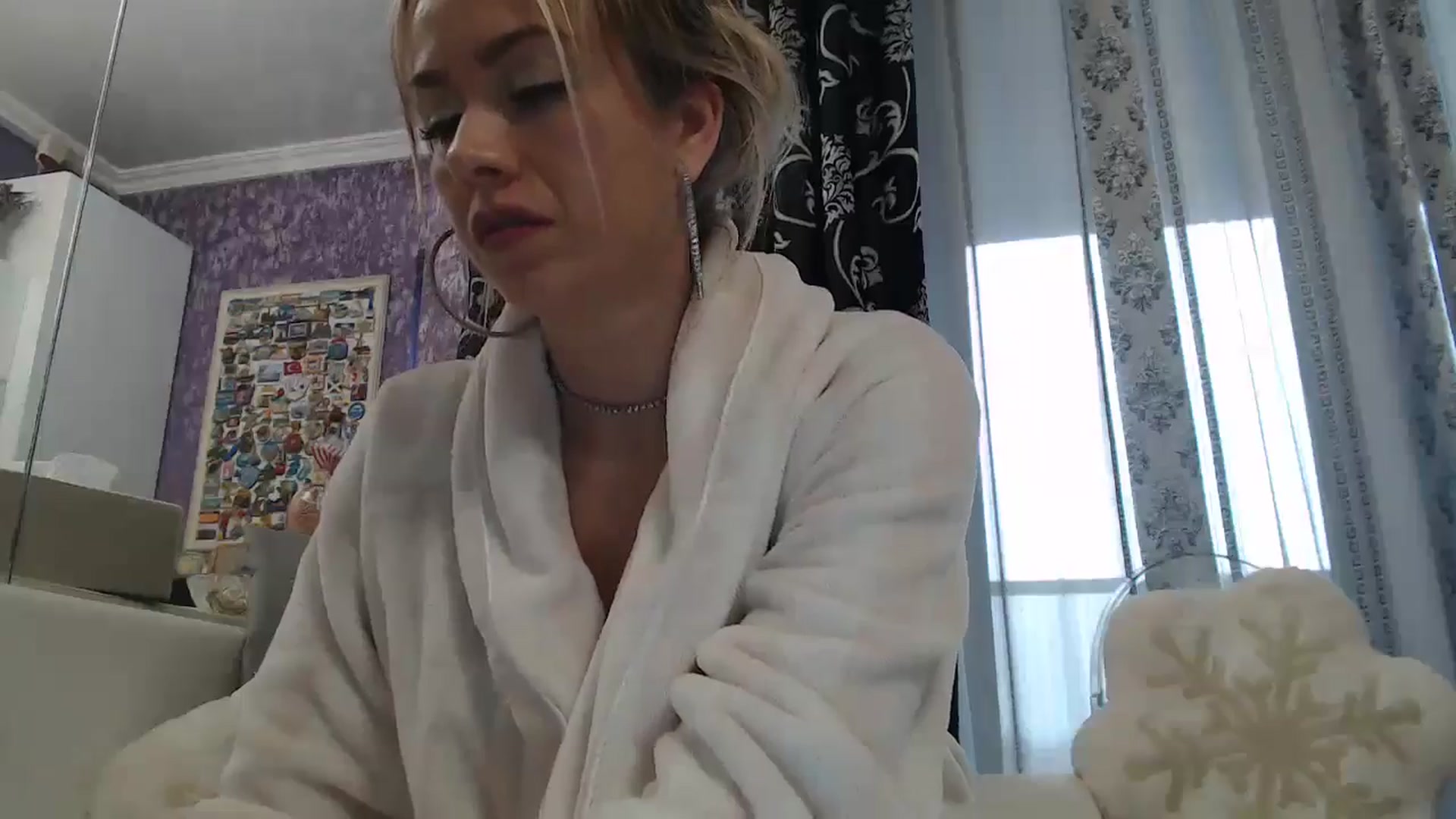 Gallery image thumbnail from SweetyKimmy's myfreecams stream on, 11/29/2024, 07:59 image 11 of 20