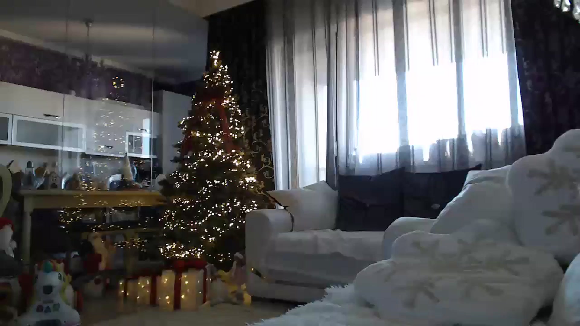 Gallery image thumbnail from SweetyKimmy's myfreecams stream on, 12/18/2024, 08:24 image 11 of 20