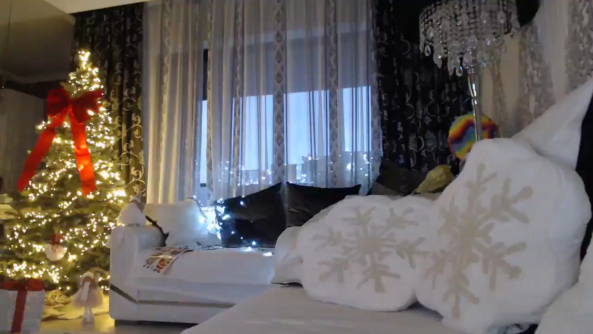 Gallery image thumbnail from SweetyKimmy's myfreecams stream on, 12/24/2024, 06:37 image 5 of 20