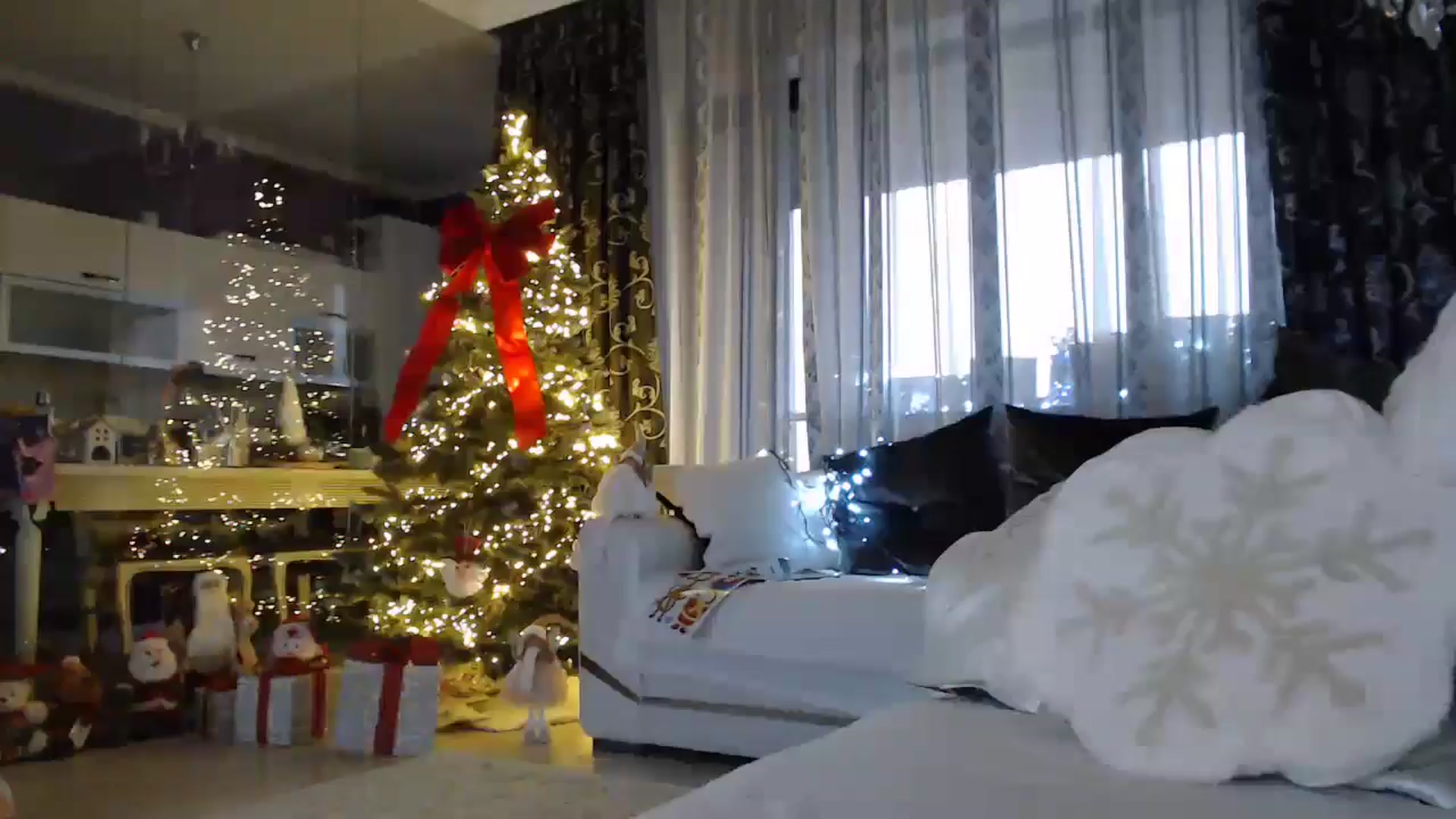 Gallery image thumbnail from SweetyKimmy's myfreecams stream on, 12/24/2024, 08:25 image 9 of 20