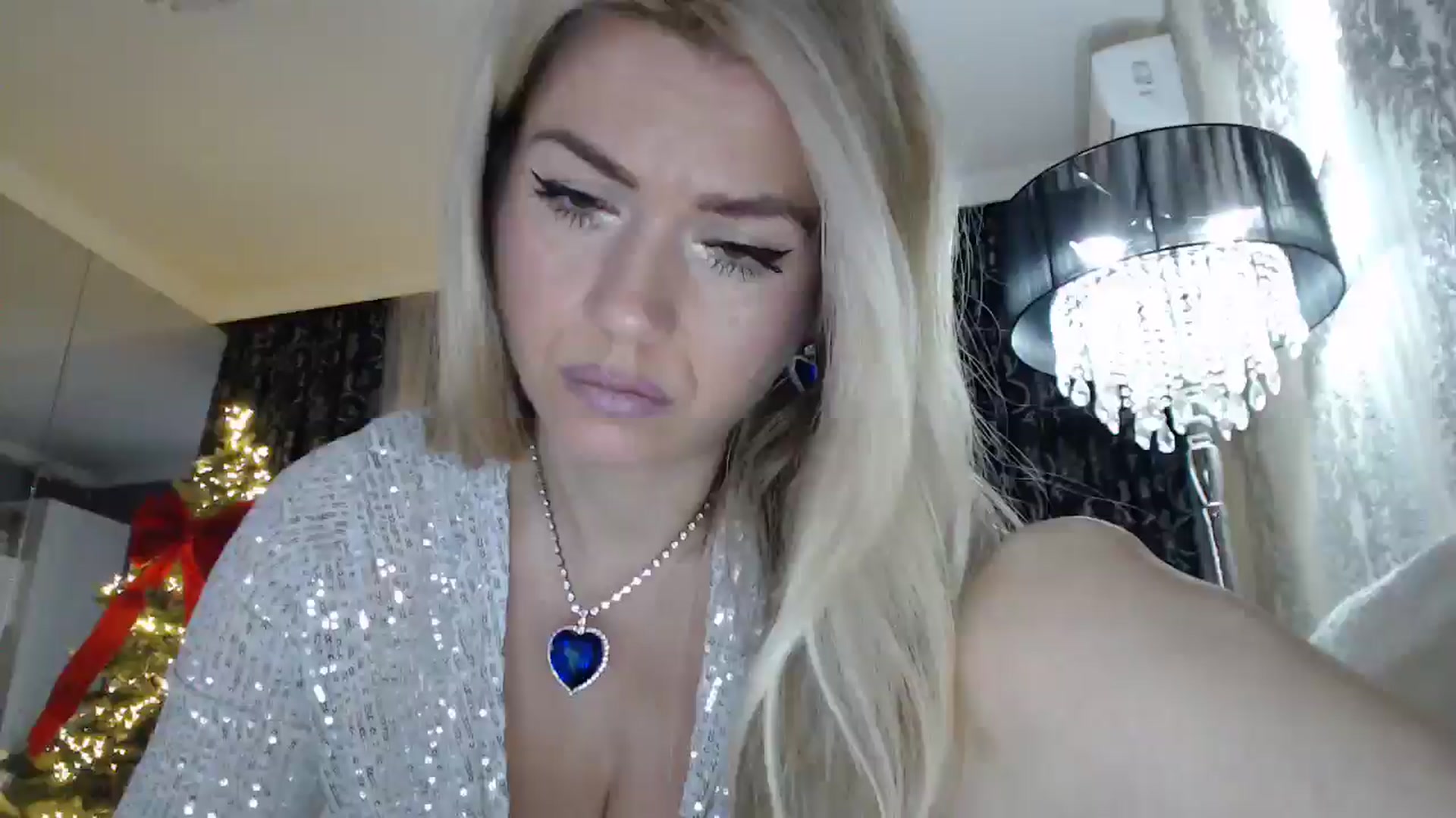 Gallery image thumbnail from SweetyKimmy's myfreecams stream on, 12/27/2024, 08:00 image 12 of 20