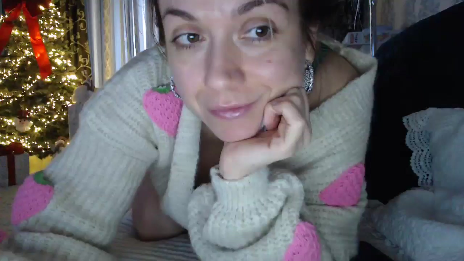 Gallery image thumbnail from SweetyKimmy's myfreecams stream on, 12/31/2024, 07:18 image 9 of 20
