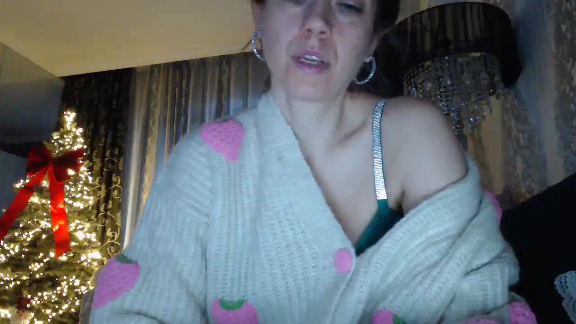 Gallery image thumbnail from SweetyKimmy's myfreecams stream on, 12/31/2024, 07:18 image 2 of 20