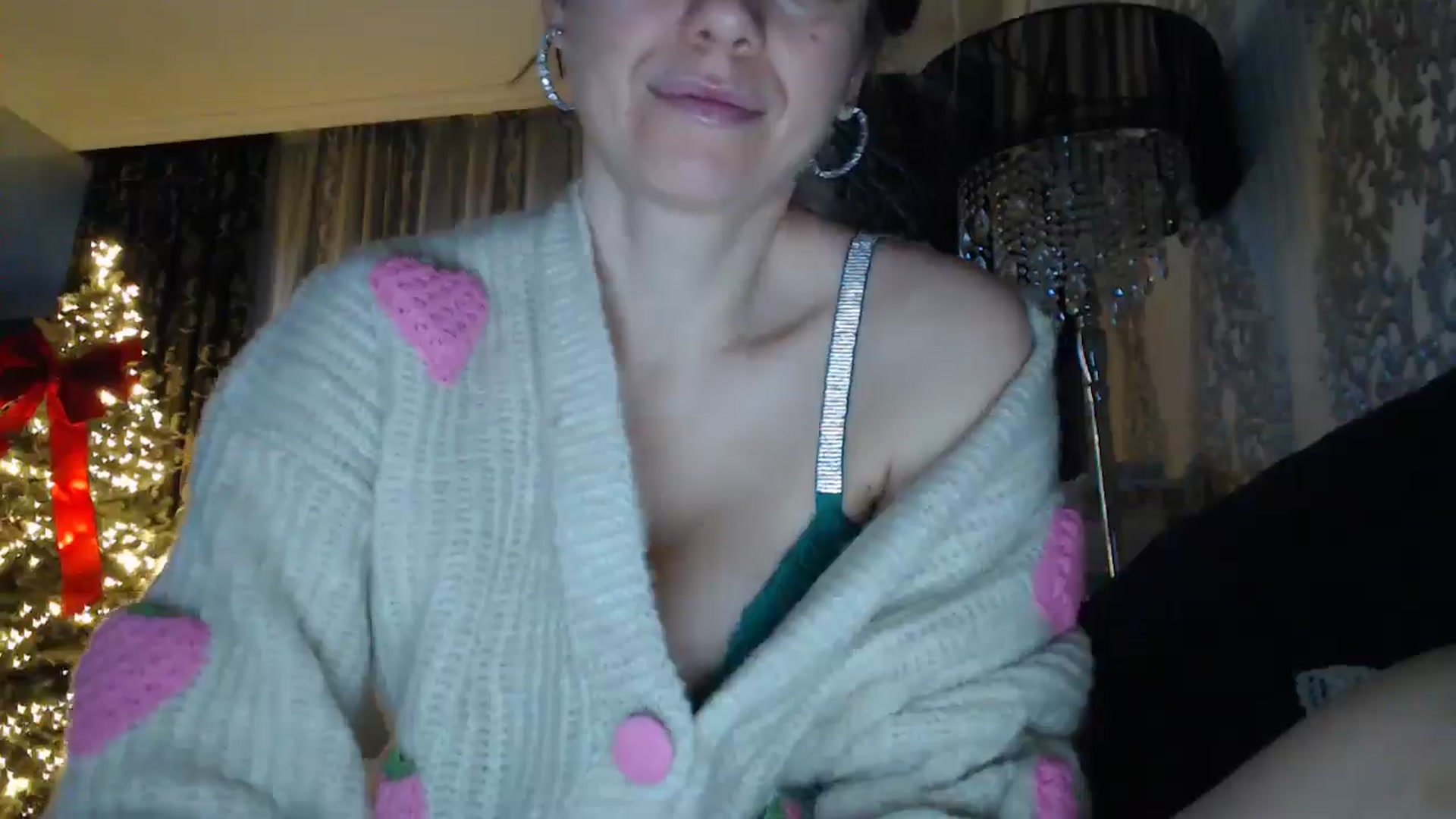 Gallery image thumbnail from SweetyKimmy's myfreecams stream on, 12/31/2024, 07:18 image 3 of 20