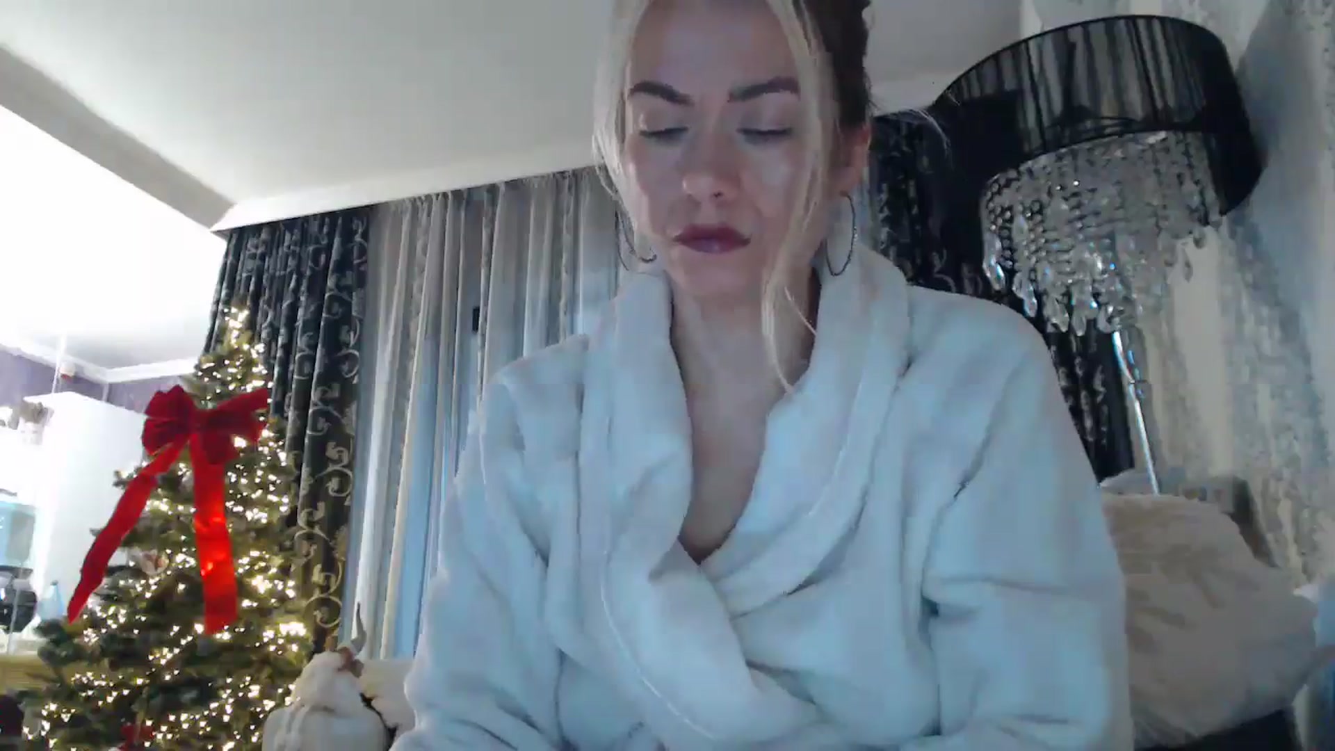 Gallery image thumbnail from SweetyKimmy's myfreecams stream on, 01/03/2025, 06:44 image 11 of 20