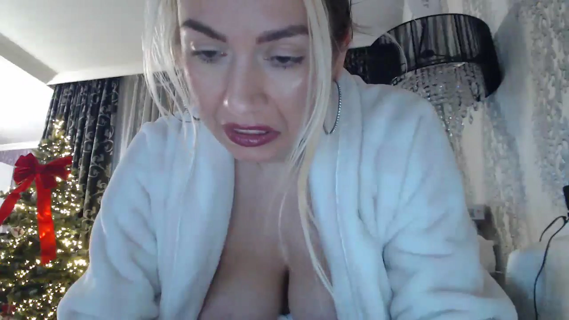 Gallery image thumbnail from SweetyKimmy's myfreecams stream on, 01/03/2025, 07:29 image 2 of 20