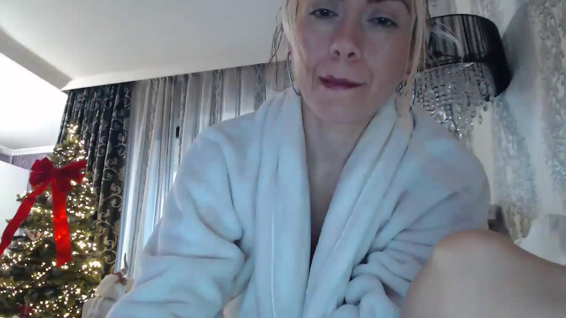Gallery image thumbnail from SweetyKimmy's myfreecams stream on, 01/03/2025, 07:58 image 15 of 20