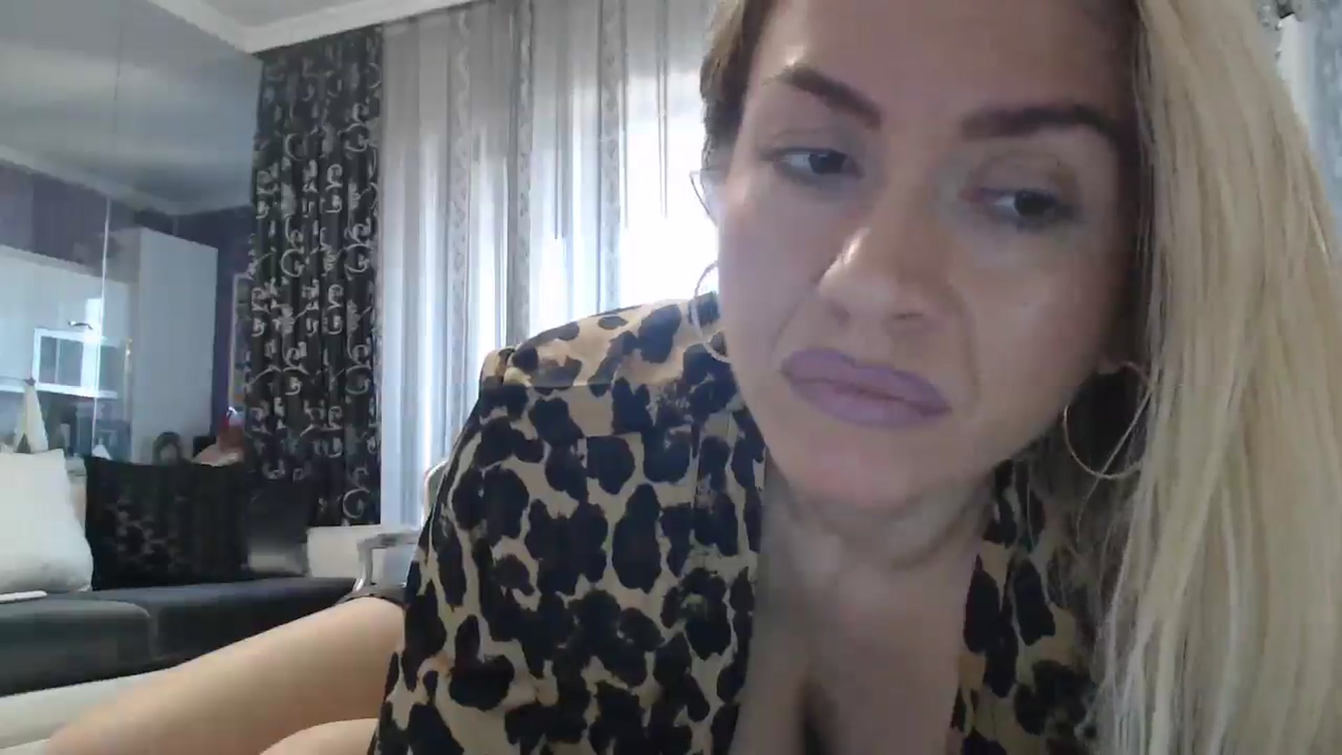 Gallery image thumbnail from SweetyKimmy's myfreecams stream on, 01/06/2025, 07:33 image 15 of 20