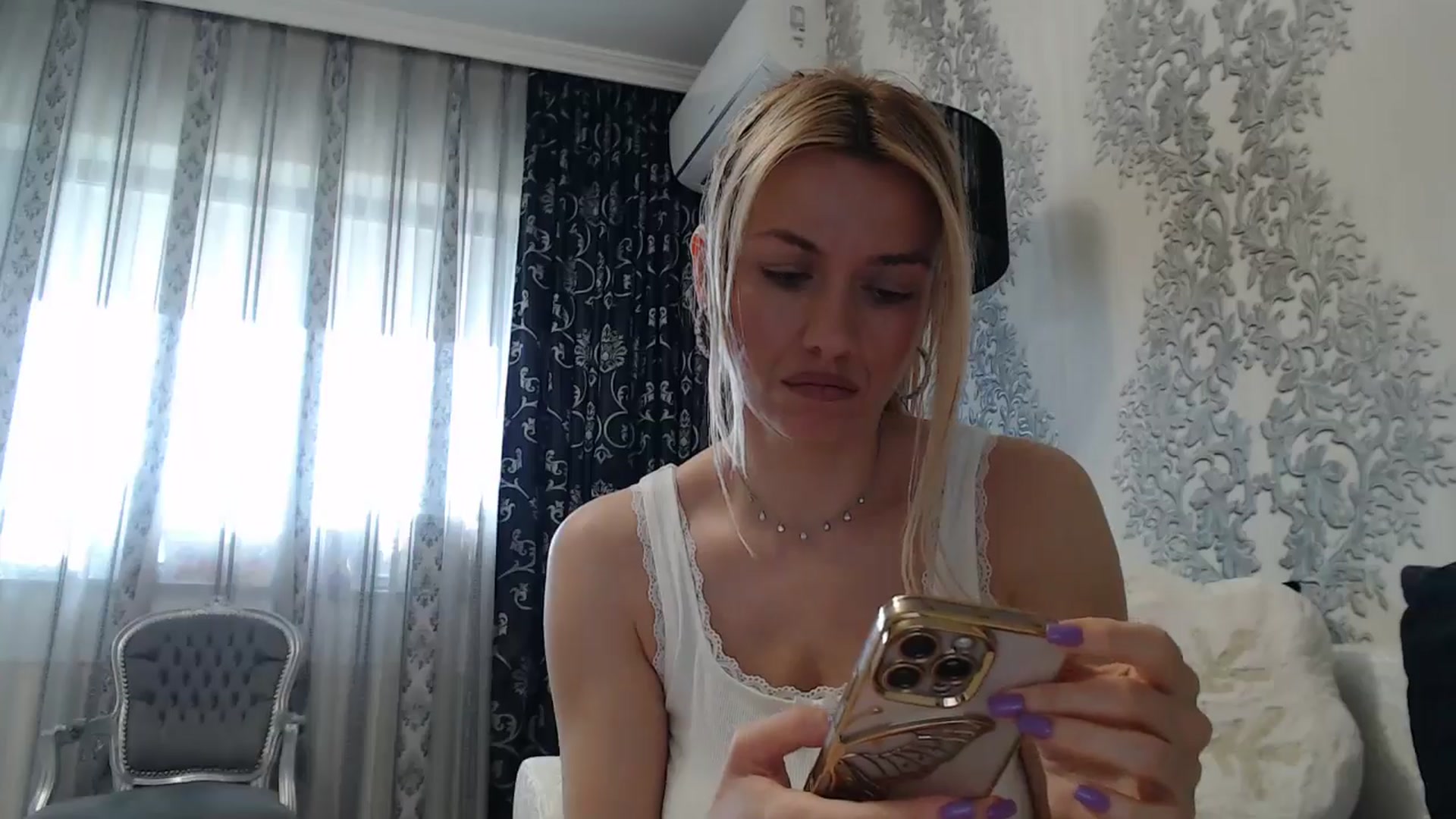 Gallery image thumbnail from SweetyKimmy's myfreecams stream on, 04/14/2025, 07:03 image 18 of 20
