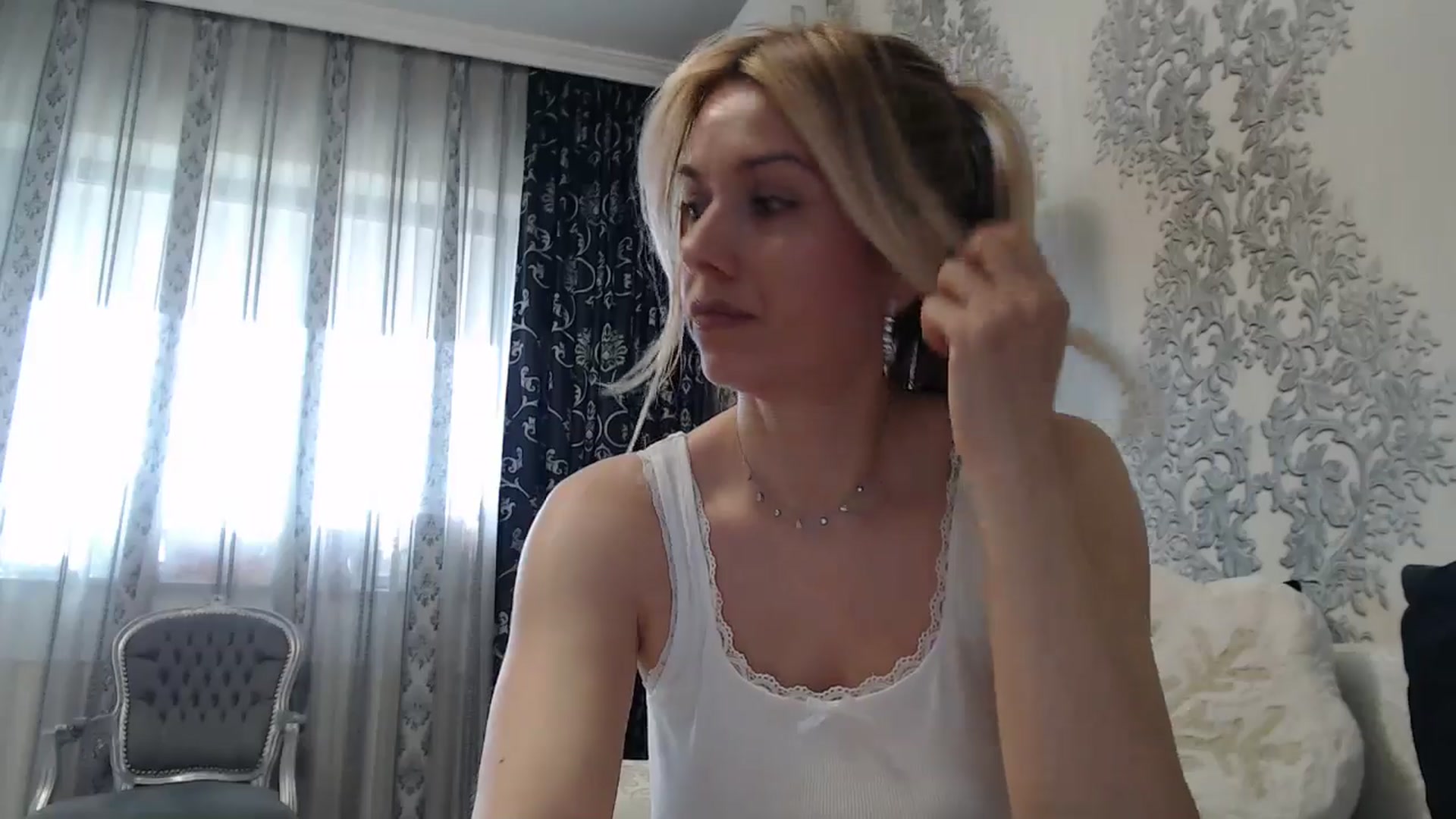 Gallery image thumbnail from SweetyKimmy's myfreecams stream on, 04/14/2025, 07:03 image 19 of 20