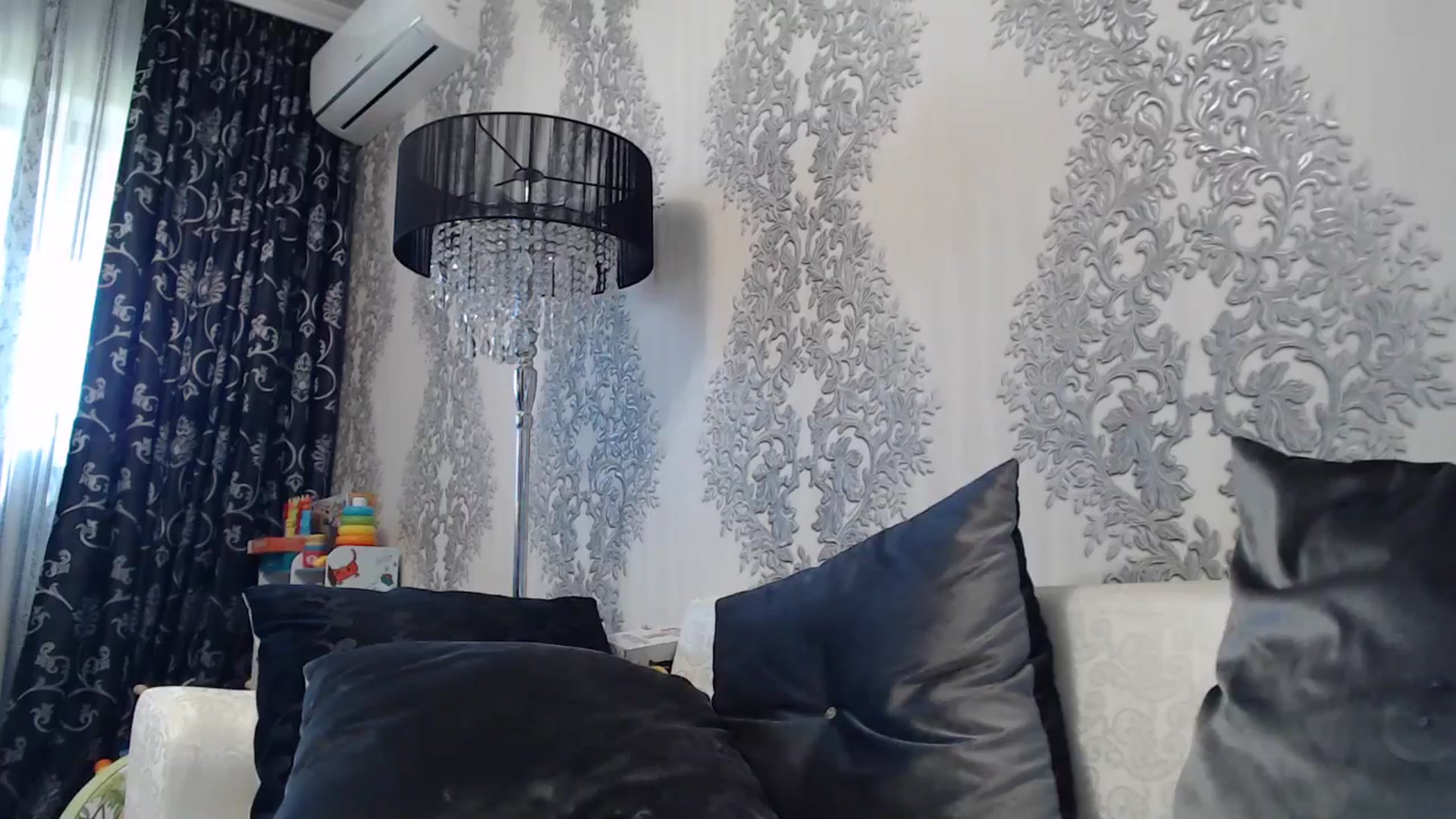 Gallery image thumbnail from SweetyKimmy's myfreecams stream on, 08/11/2025, 06:57 image 17 of 20