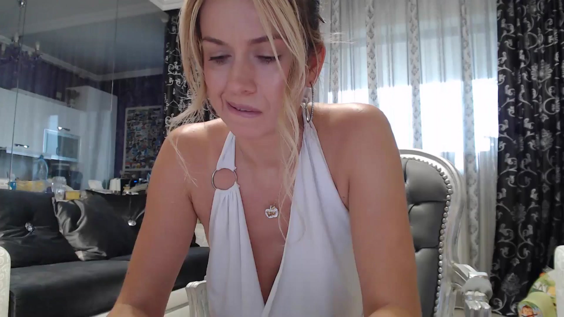 Gallery image thumbnail from SweetyKimmy's myfreecams stream on, 08/18/2025, 07:08 image 17 of 20