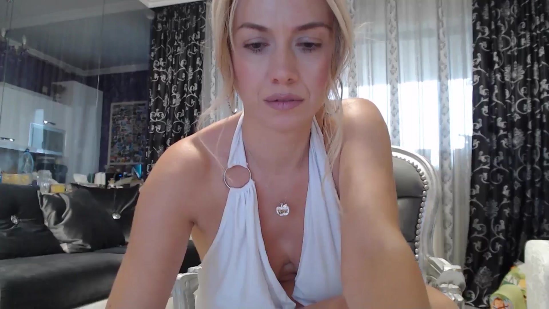 Gallery image thumbnail from SweetyKimmy's myfreecams stream on, 08/18/2025, 07:08 image 10 of 20