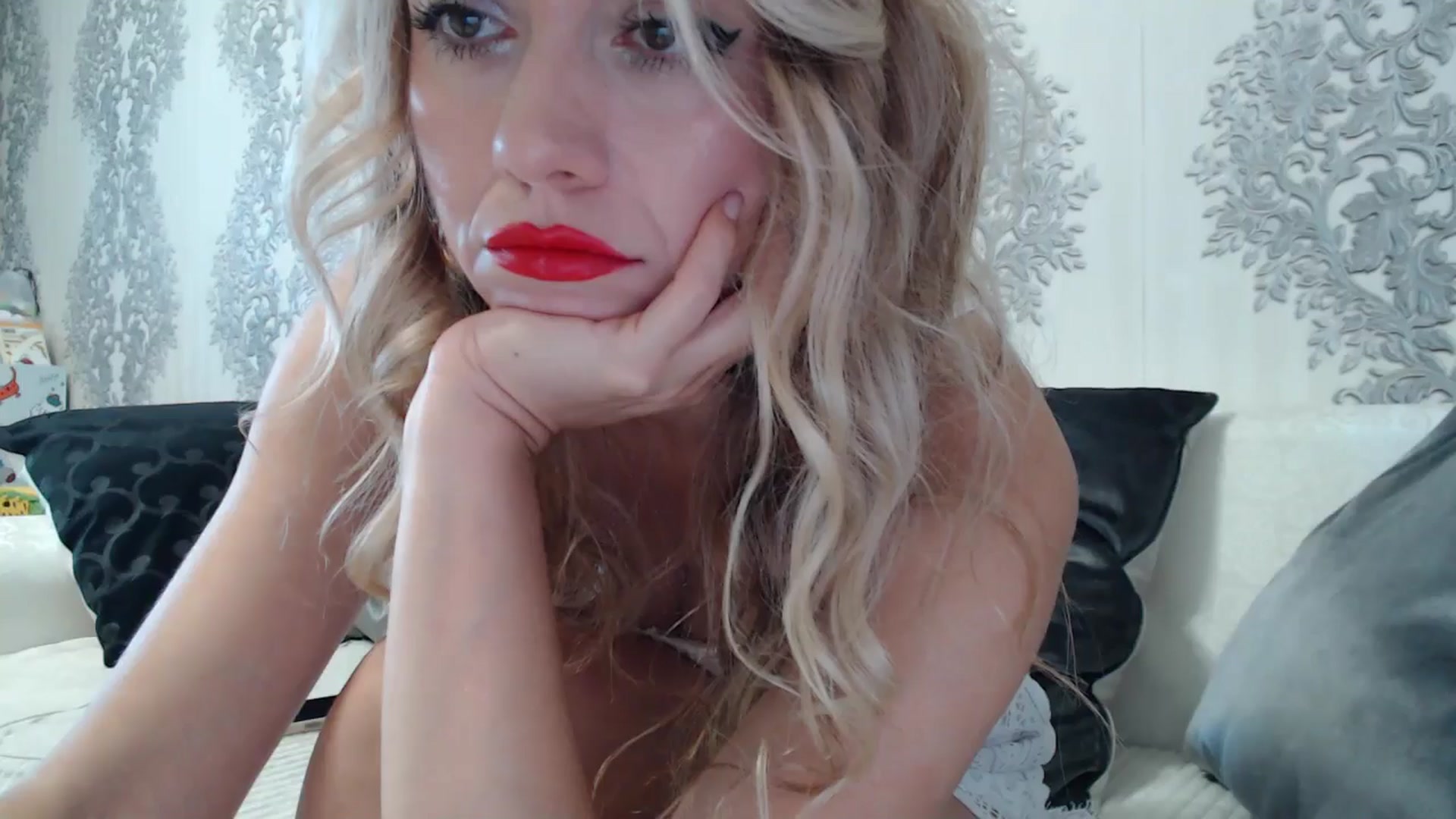 Gallery image thumbnail from SweetyKimmy's myfreecams stream on, 08/22/2025, 06:00 image 1 of 20