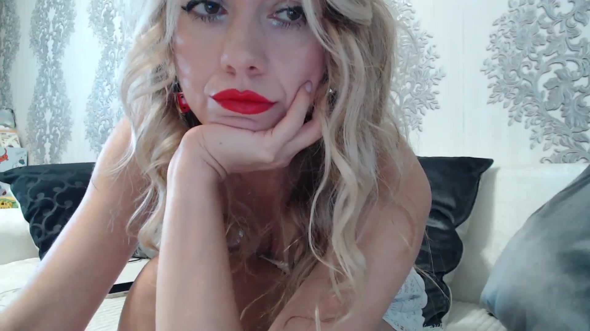 Gallery image thumbnail from SweetyKimmy's myfreecams stream on, 08/22/2025, 06:00 image 2 of 20