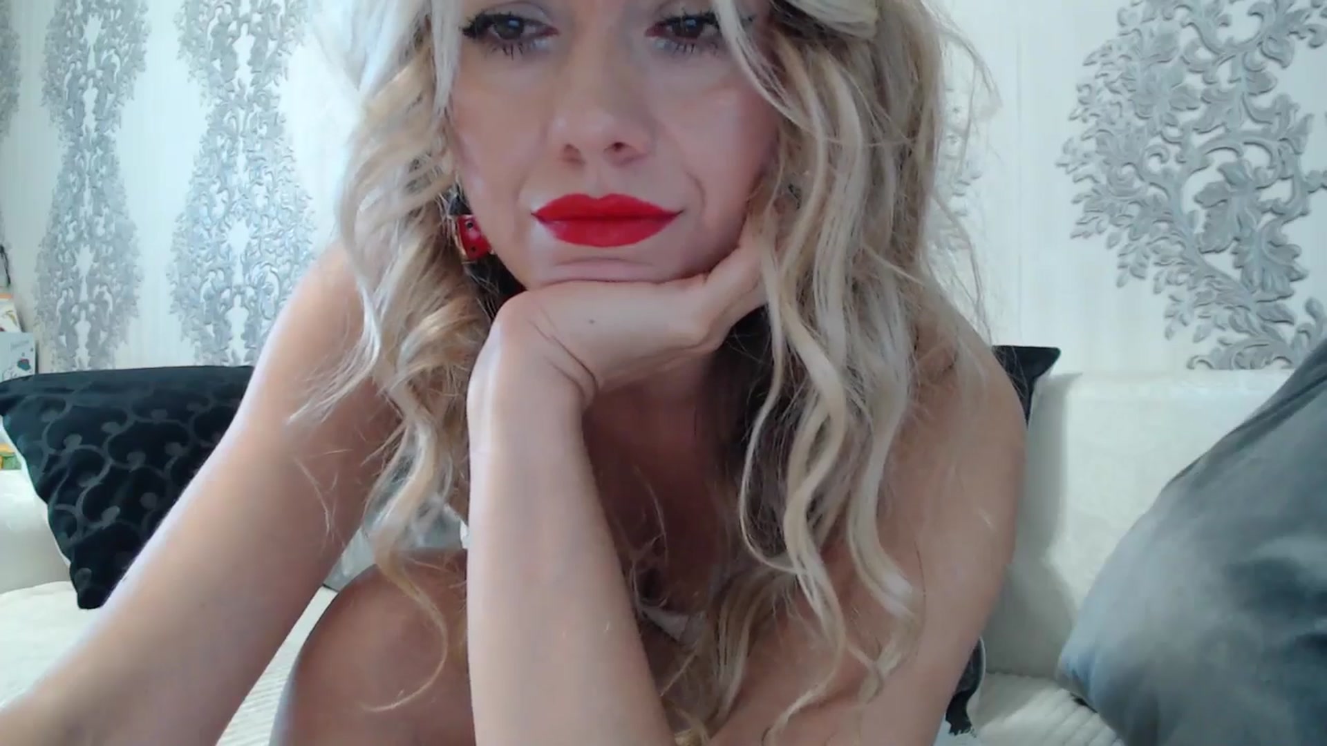 Gallery image thumbnail from SweetyKimmy's myfreecams stream on, 08/22/2025, 06:00 image 12 of 20