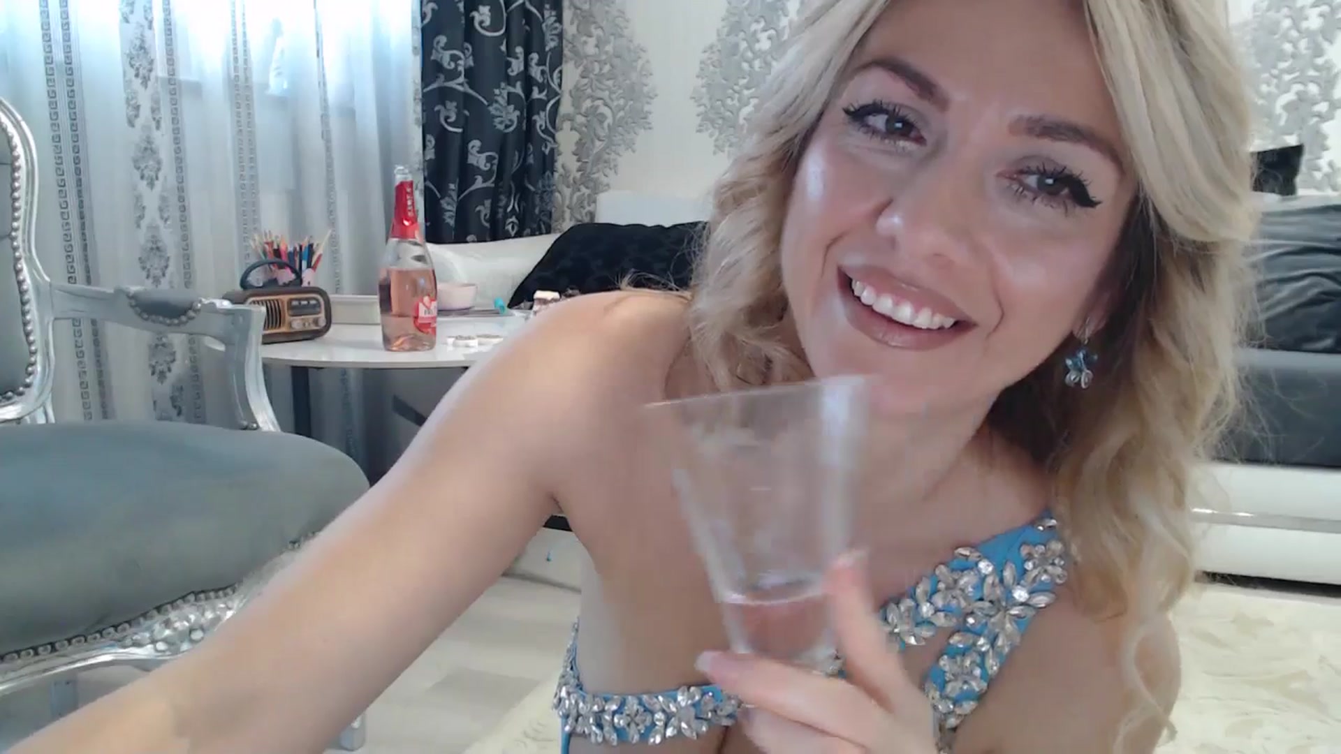 Gallery image thumbnail from SweetyKimmy's myfreecams stream on, 09/25/2025, 06:19 image 7 of 20