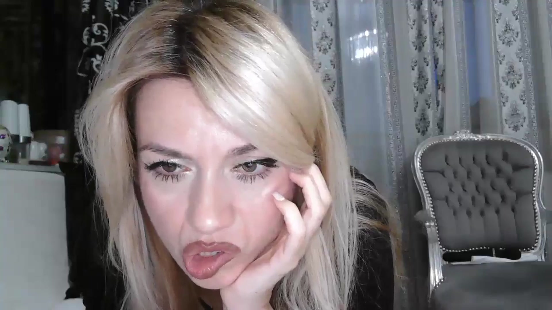 Gallery image thumbnail from SweetyKimmy's myfreecams stream on, 10/13/2025, 05:03 image 2 of 20