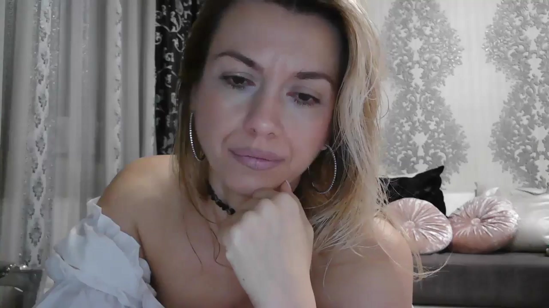 Gallery image thumbnail from SweetyKimmy's myfreecams stream on, 10/15/2025, 04:47 image 7 of 20