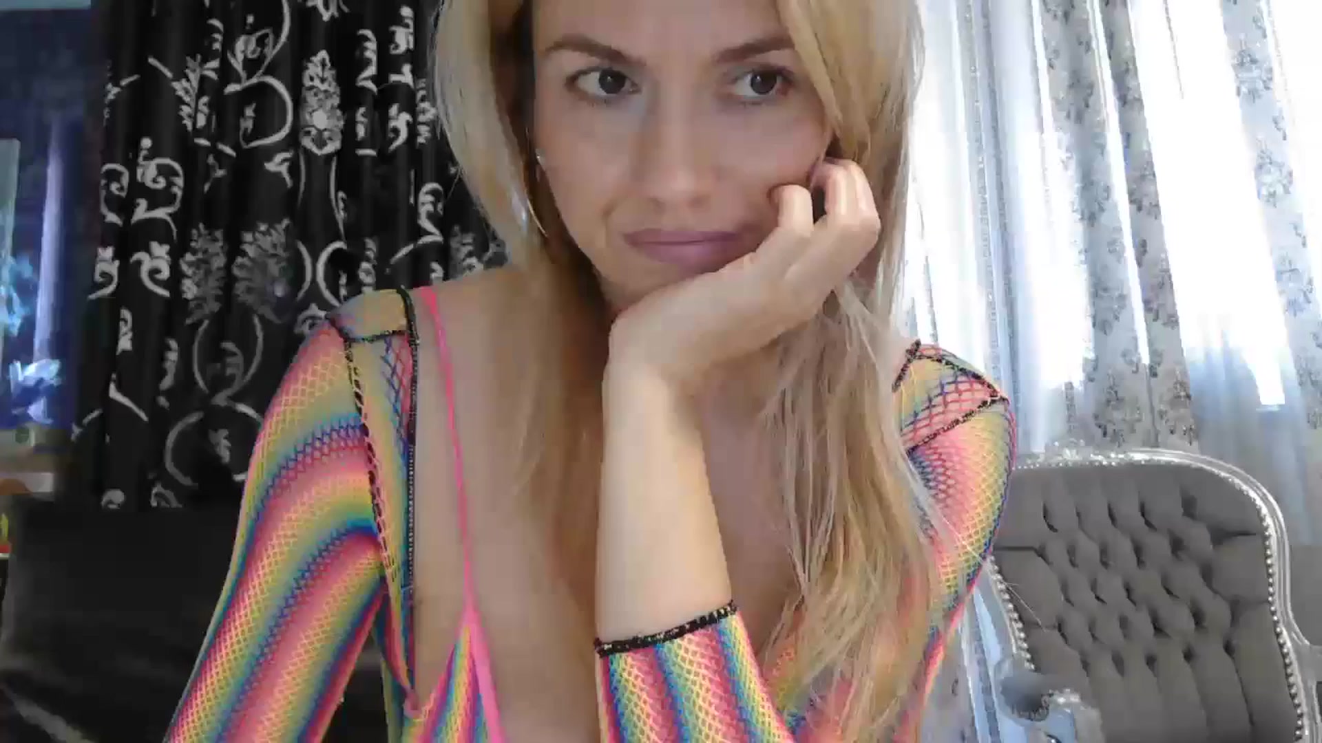 Gallery image thumbnail from SweetyKimmy's myfreecams stream on, 10/17/2025, 06:30 image 17 of 20
