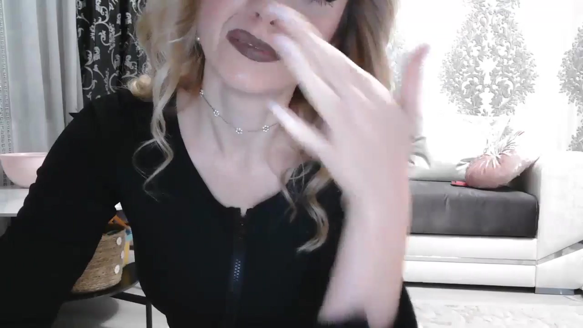 Gallery image thumbnail from SweetyKimmy's myfreecams stream on, 10/18/2025, 04:10 image 16 of 20