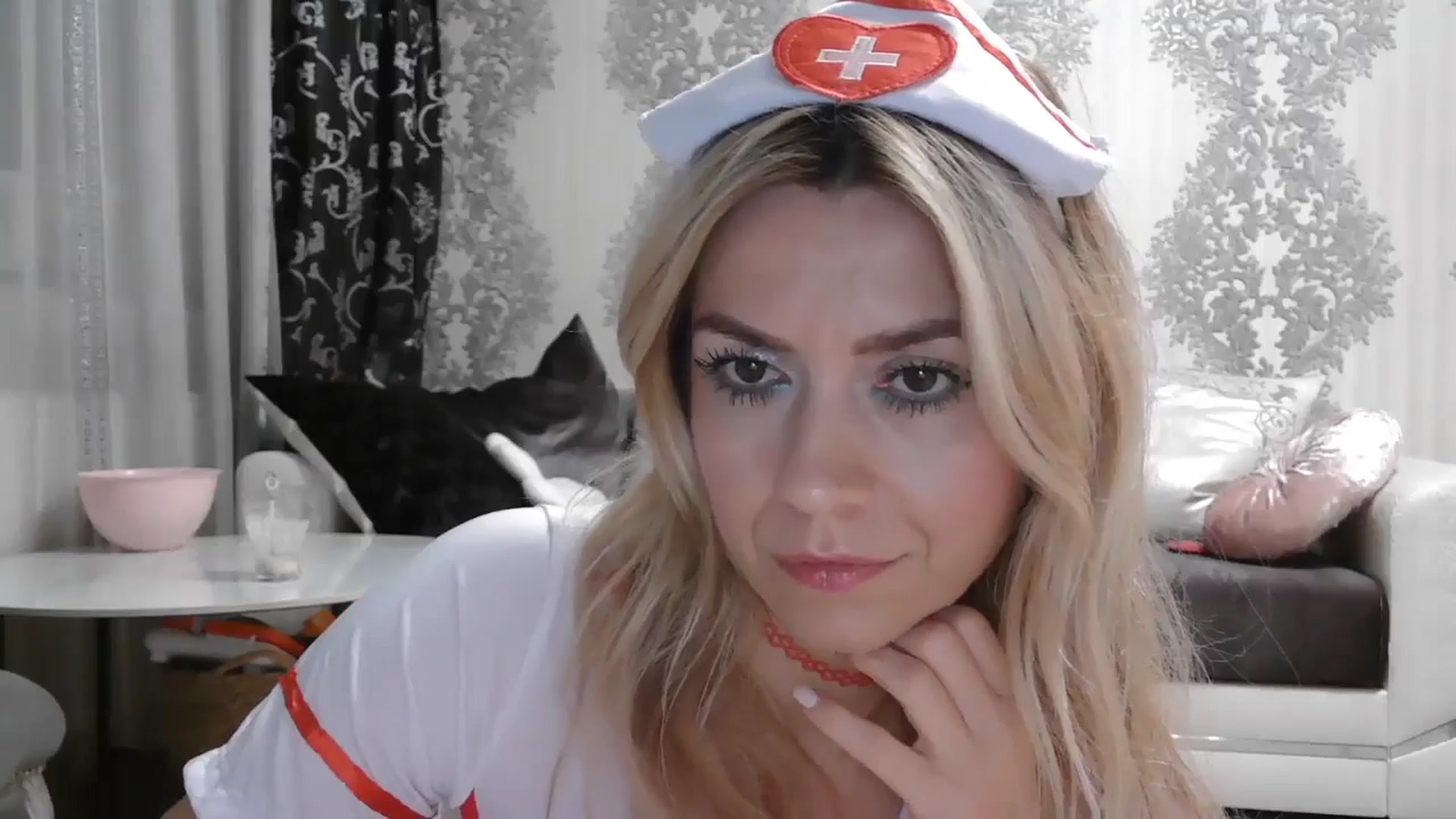 Gallery image thumbnail from SweetyKimmy's myfreecams stream on, 10/19/2025, 04:17 image 9 of 20