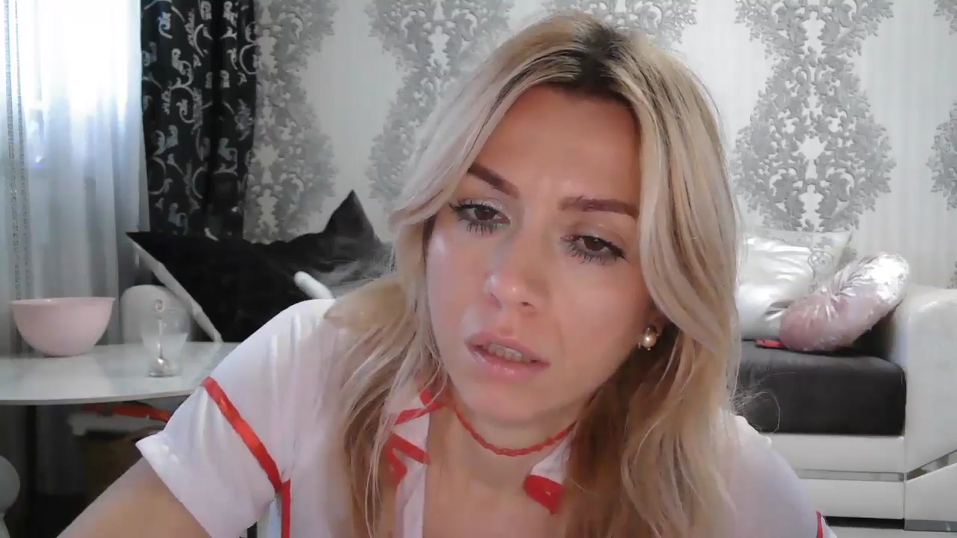 Gallery image thumbnail from SweetyKimmy's myfreecams stream on, 10/19/2025, 06:36 image 12 of 20