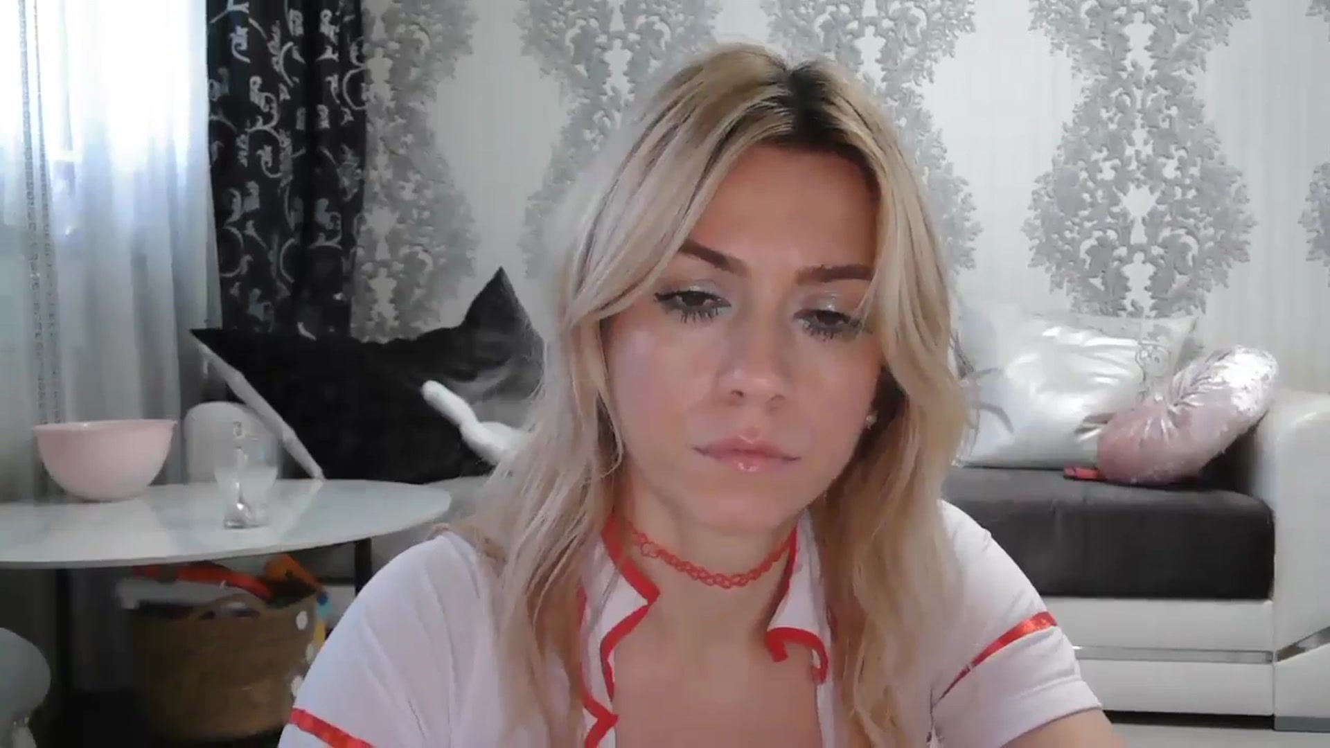 Gallery image thumbnail from SweetyKimmy's myfreecams stream on, 10/19/2025, 06:36 image 14 of 20