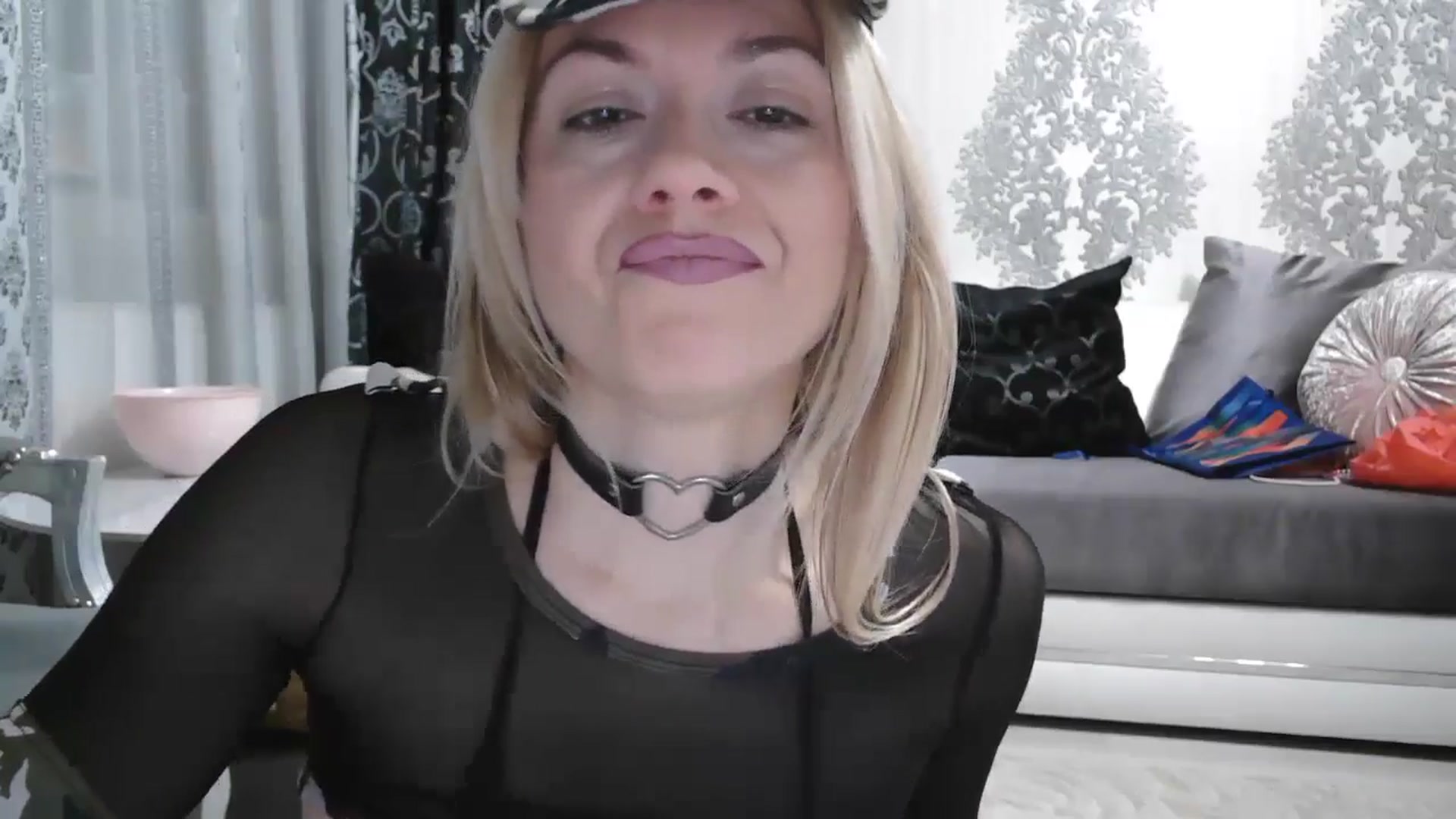 Gallery image thumbnail from SweetyKimmy's myfreecams stream on, 10/21/2025, 04:19 image 17 of 20
