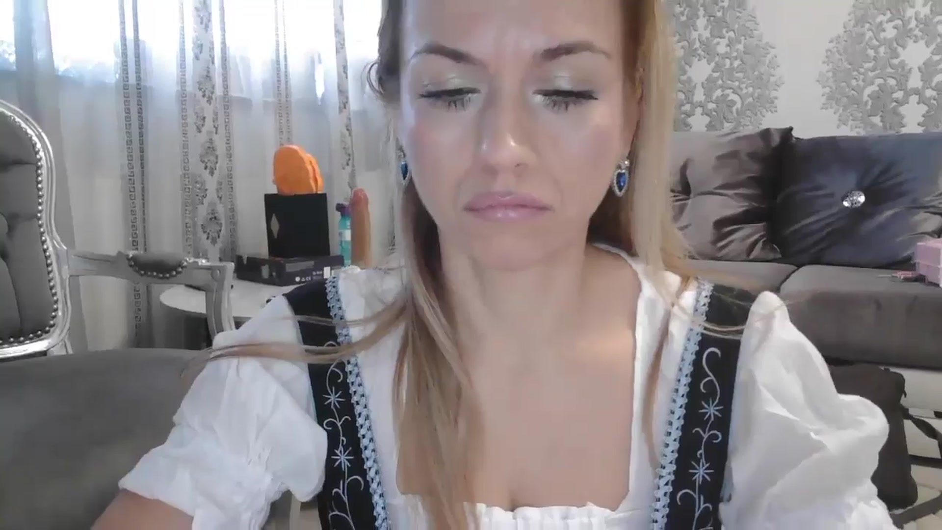 Gallery image thumbnail from SweetyKimmy's myfreecams stream on, 10/30/2025, 07:52 image 6 of 20