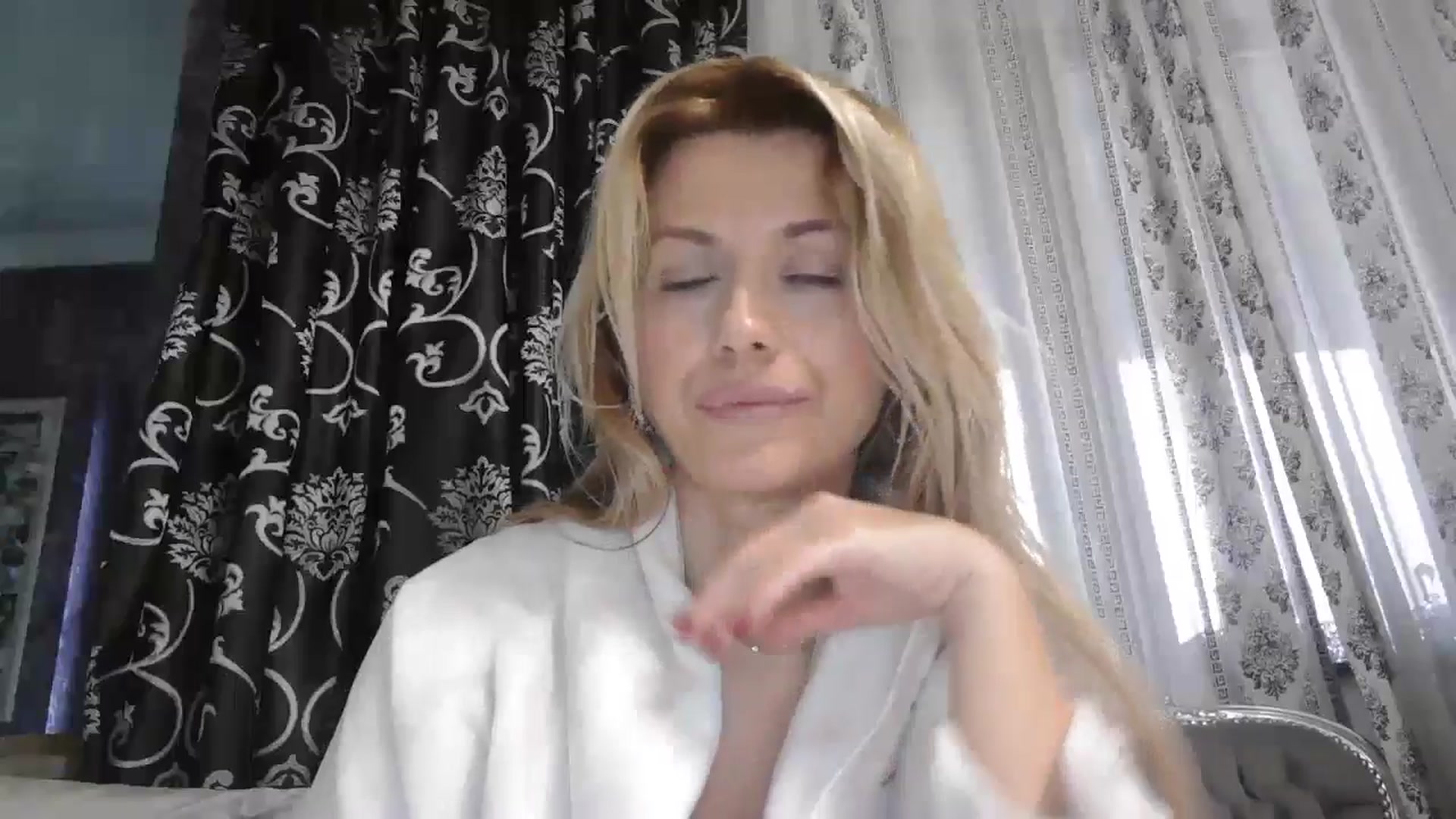 Gallery image thumbnail from SweetyKimmy's myfreecams stream on, 11/05/2025, 06:40 image 2 of 20