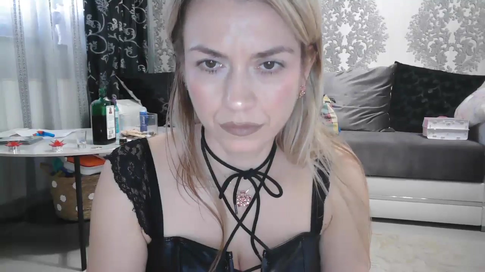 Gallery image thumbnail from SweetyKimmy's myfreecams stream on, 11/06/2025, 07:13 image 10 of 20