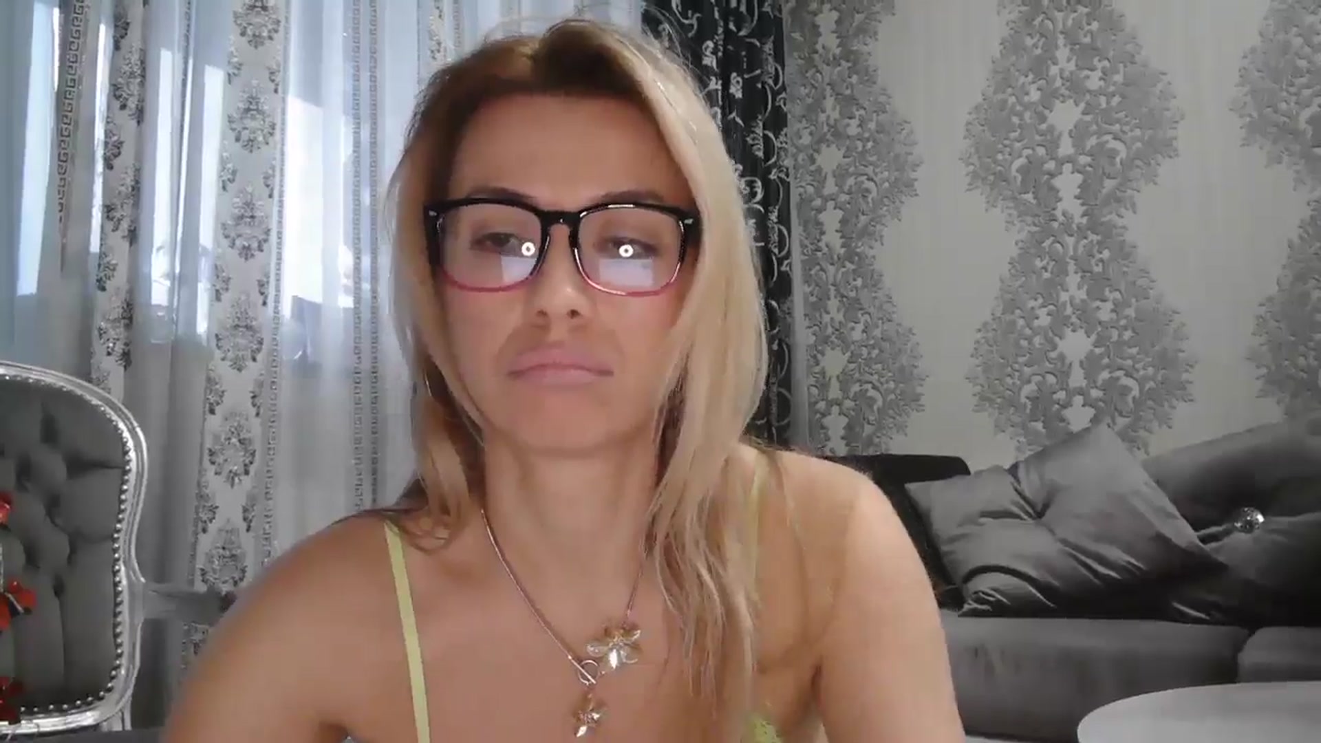 Gallery image thumbnail from SweetyKimmy's myfreecams stream on, 11/10/2025, 07:48 image 6 of 20
