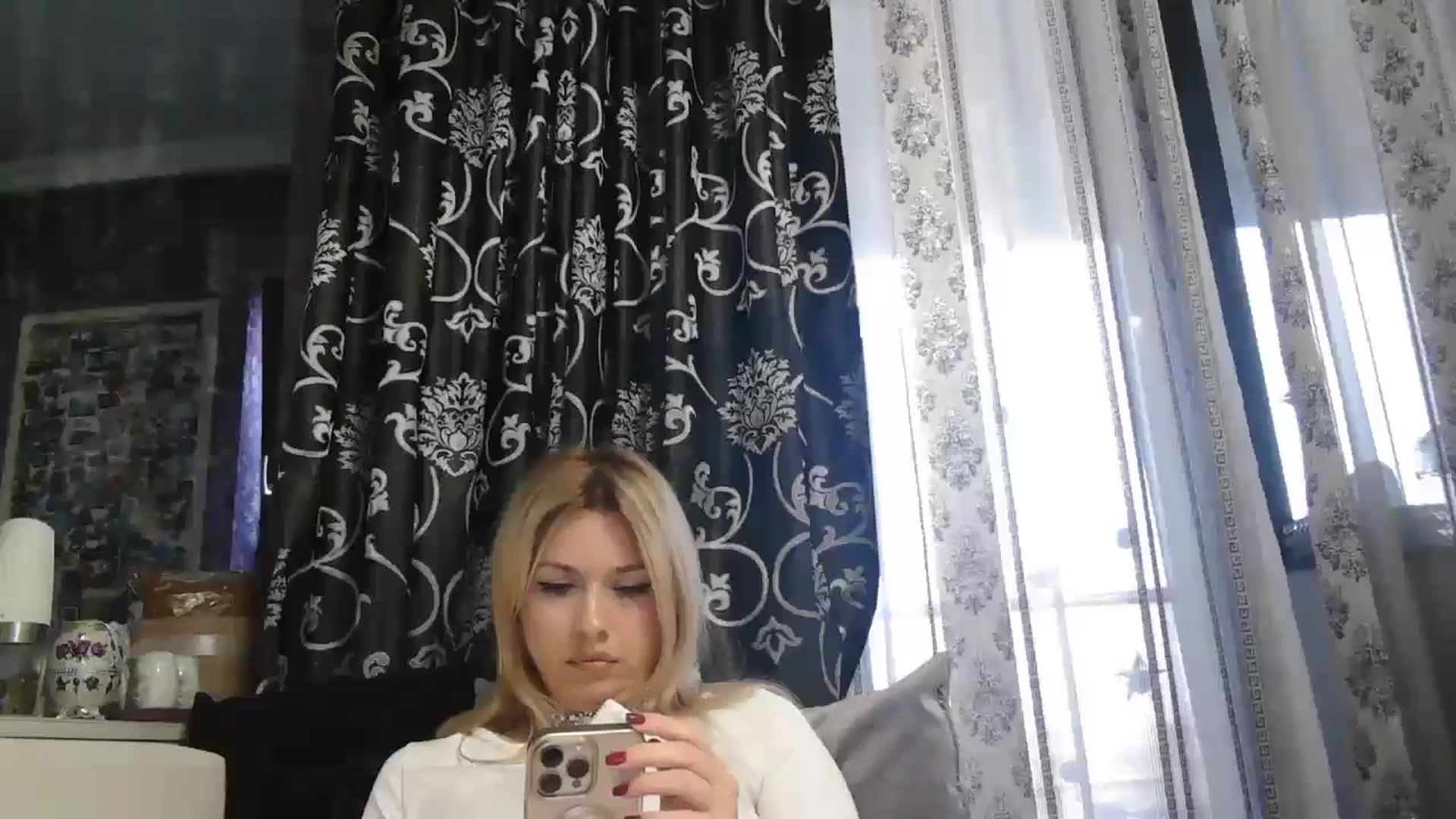 Gallery image thumbnail from SweetyKimmy's myfreecams stream on, 11/12/2025, 07:27 image 5 of 20