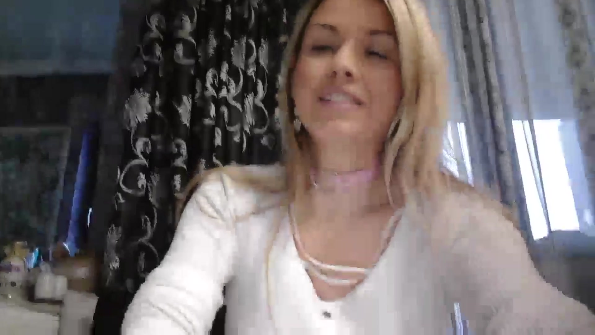 Gallery image thumbnail from SweetyKimmy's myfreecams stream on, 11/13/2025, 07:23 image 16 of 20