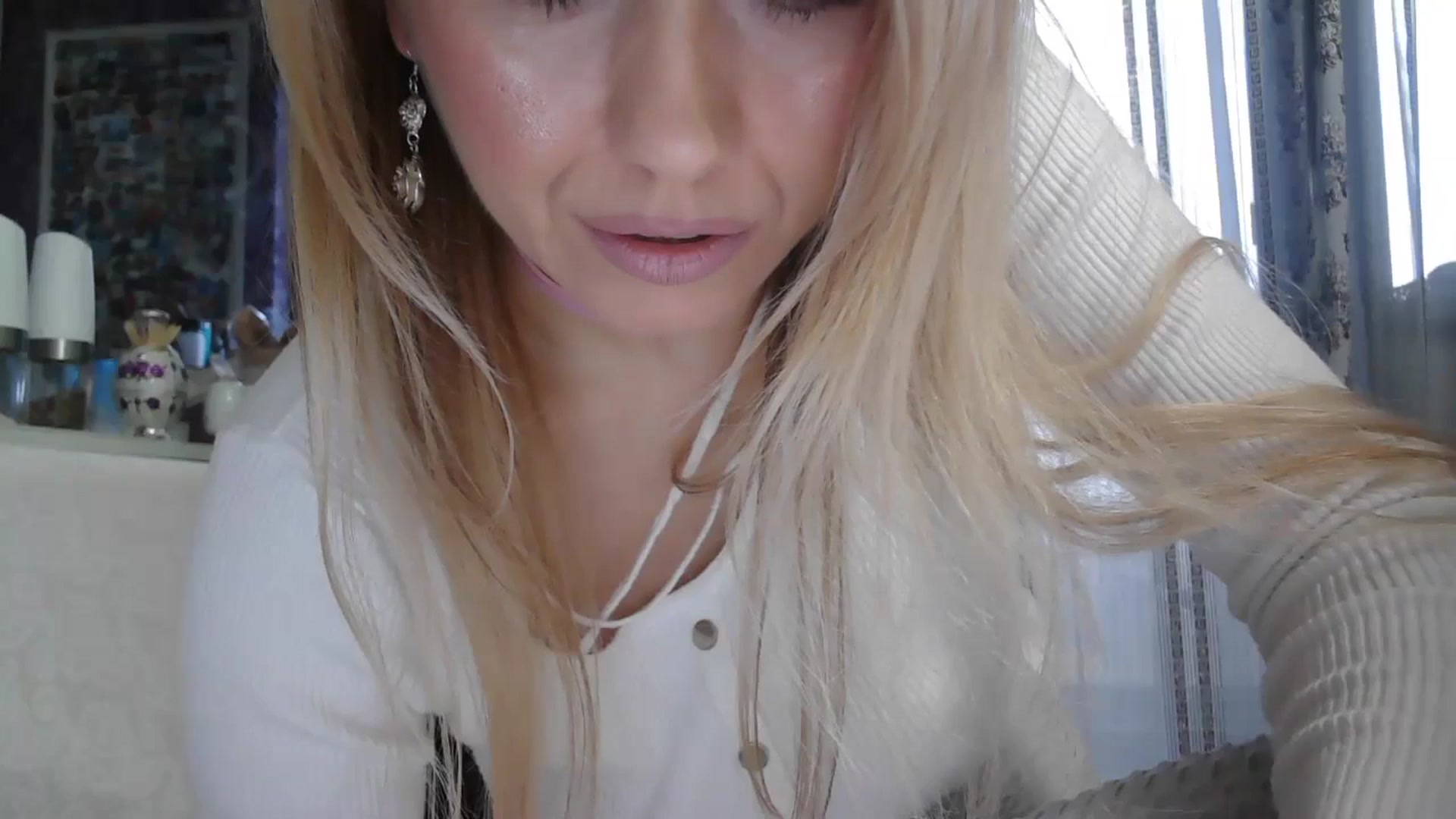 Gallery image thumbnail from SweetyKimmy's myfreecams stream on, 11/13/2025, 07:23 image 10 of 20