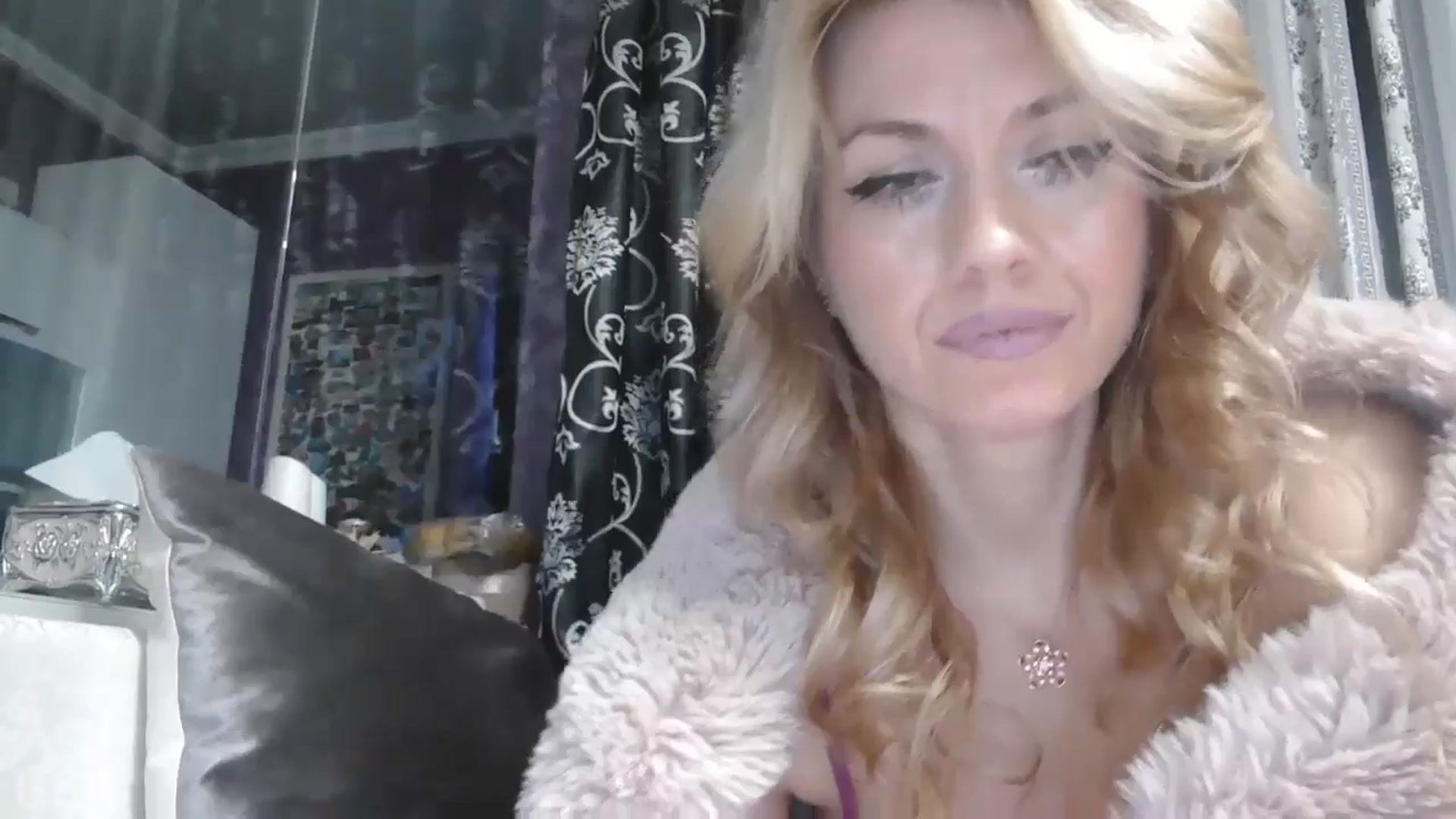 Gallery image thumbnail from SweetyKimmy's myfreecams stream on, 11/15/2025, 05:31 image 15 of 20